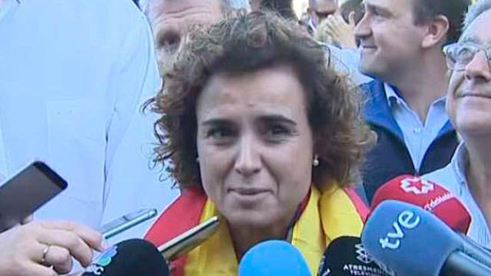 Dolors Montserrat: El Gobierno no va a abandonar ni a dejar solo a ningún catalán