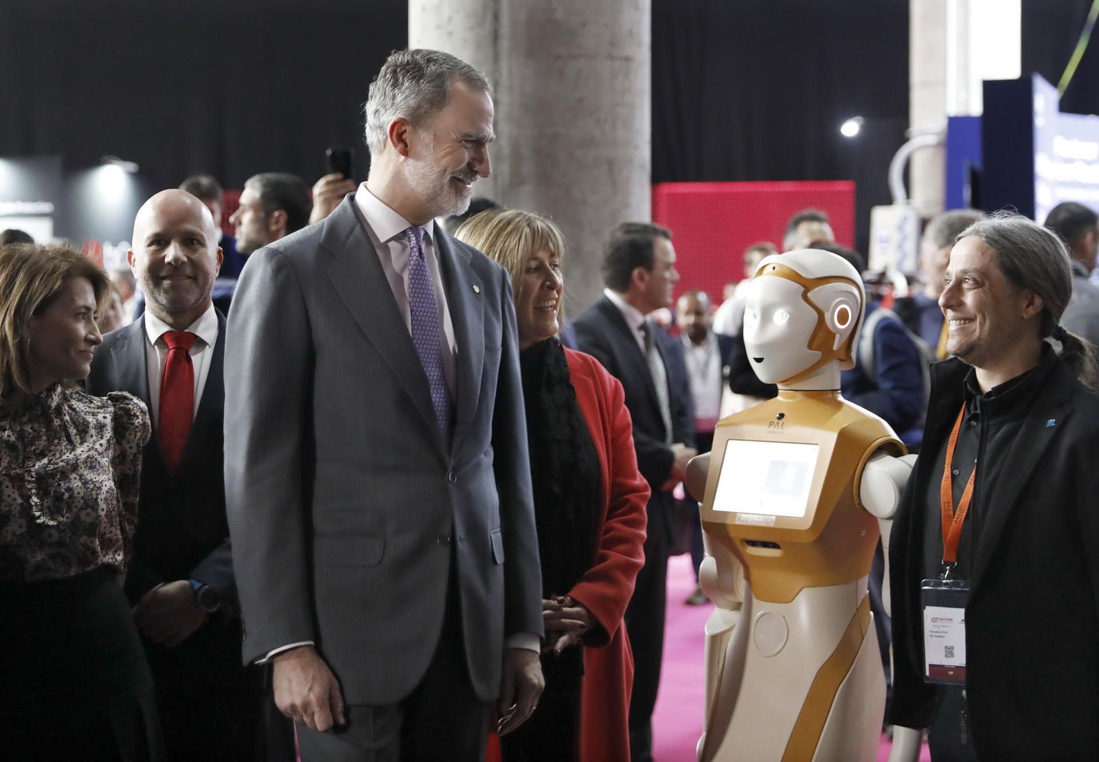 El rey inaugura el salón audiovisual ISE, que espera superar cifras precovid