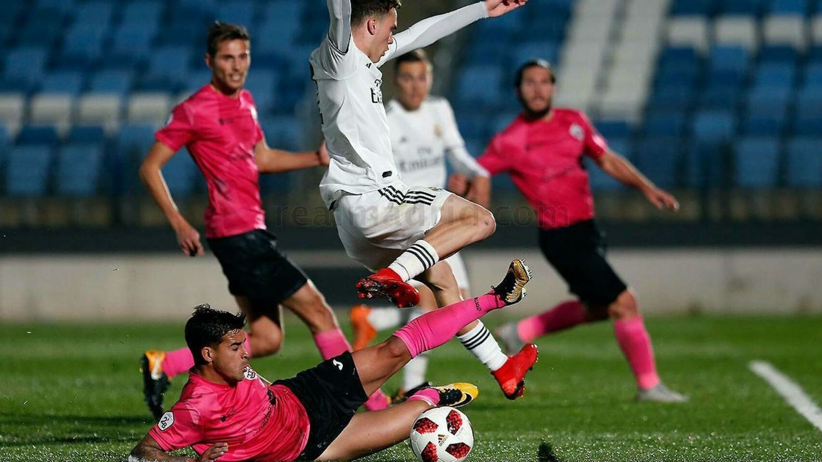 UD Sanse-Castilla, asalto a la cuarta plaza en La Otra