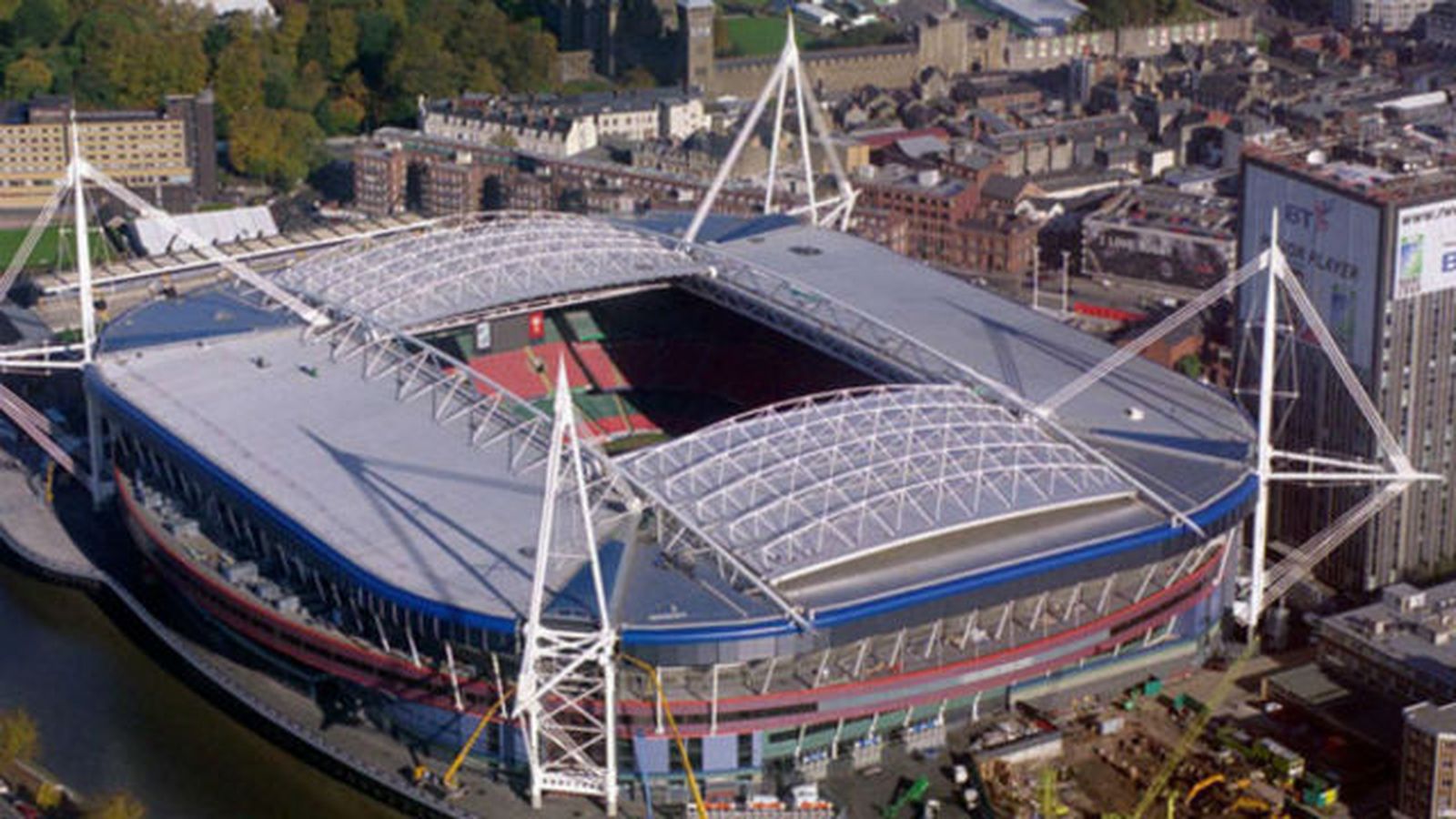 estadio_gales1005.jpg