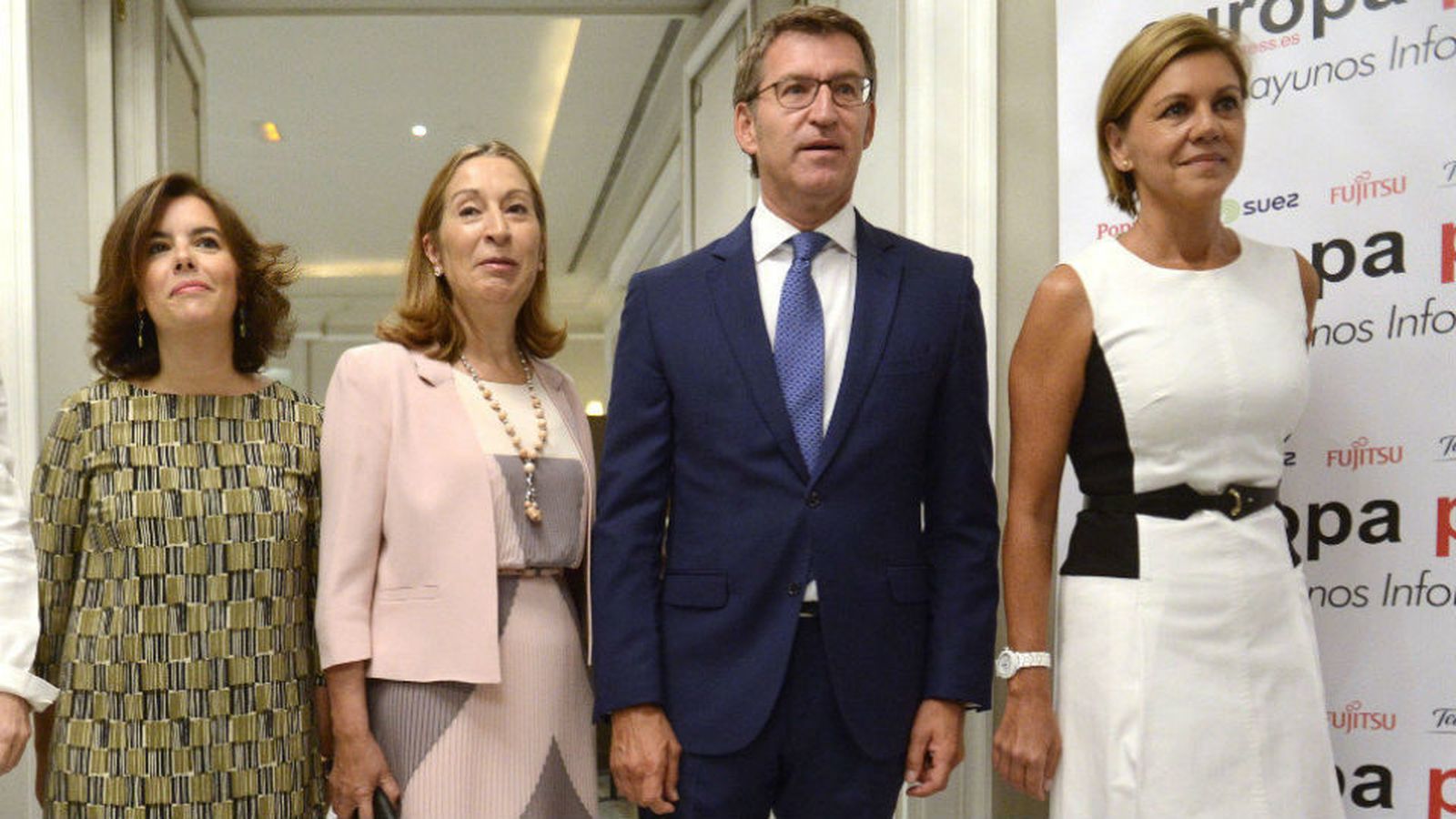 Crean campañas de apoyo a Cospedal, Feijóo y Santamaría en las redes sociales