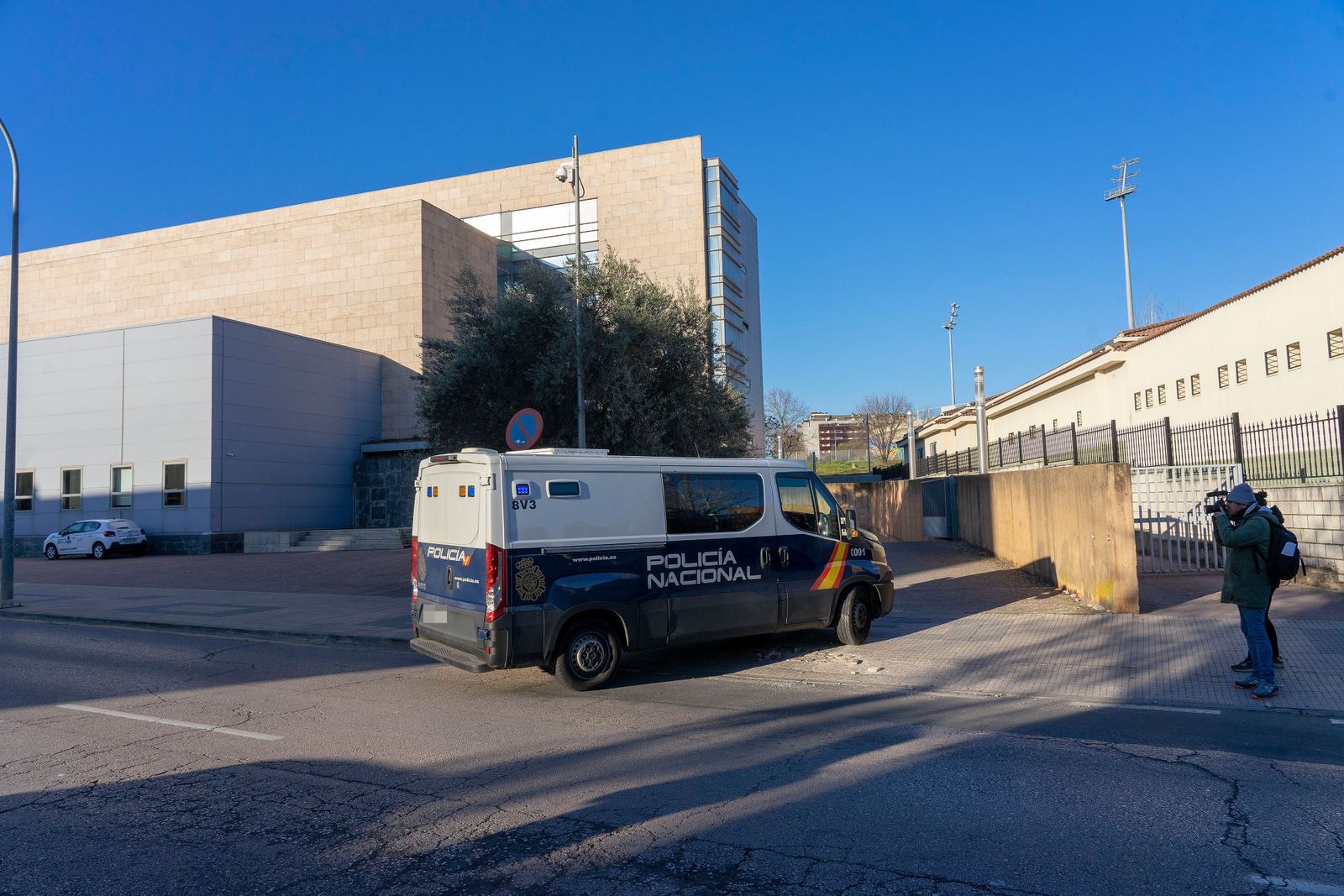 Seis presos se acogen a la ley trans en Asturias para poder cambiarse al módulo de mujeres