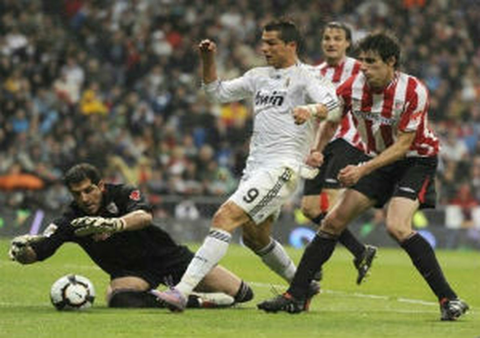 Real Madrid-Atletic primer enfrentamiento de los blancos en la liga 2010-2011