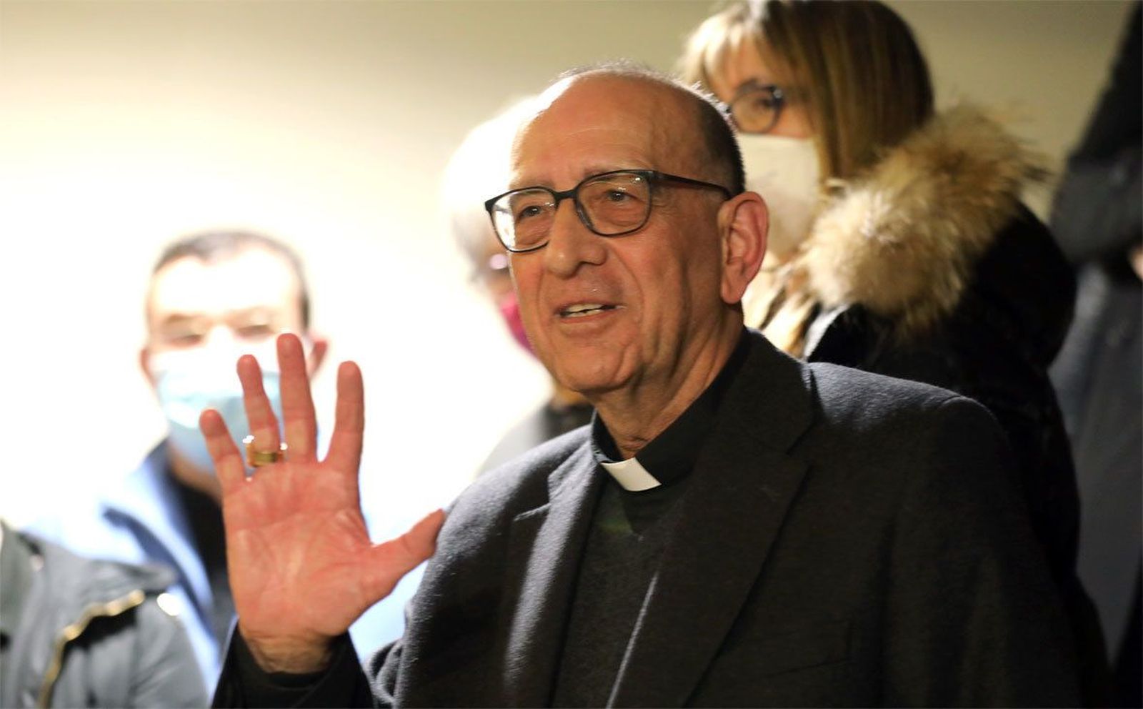 El cardenal Omella califica de "barbaridad" el aborto de menores sin permiso paterno