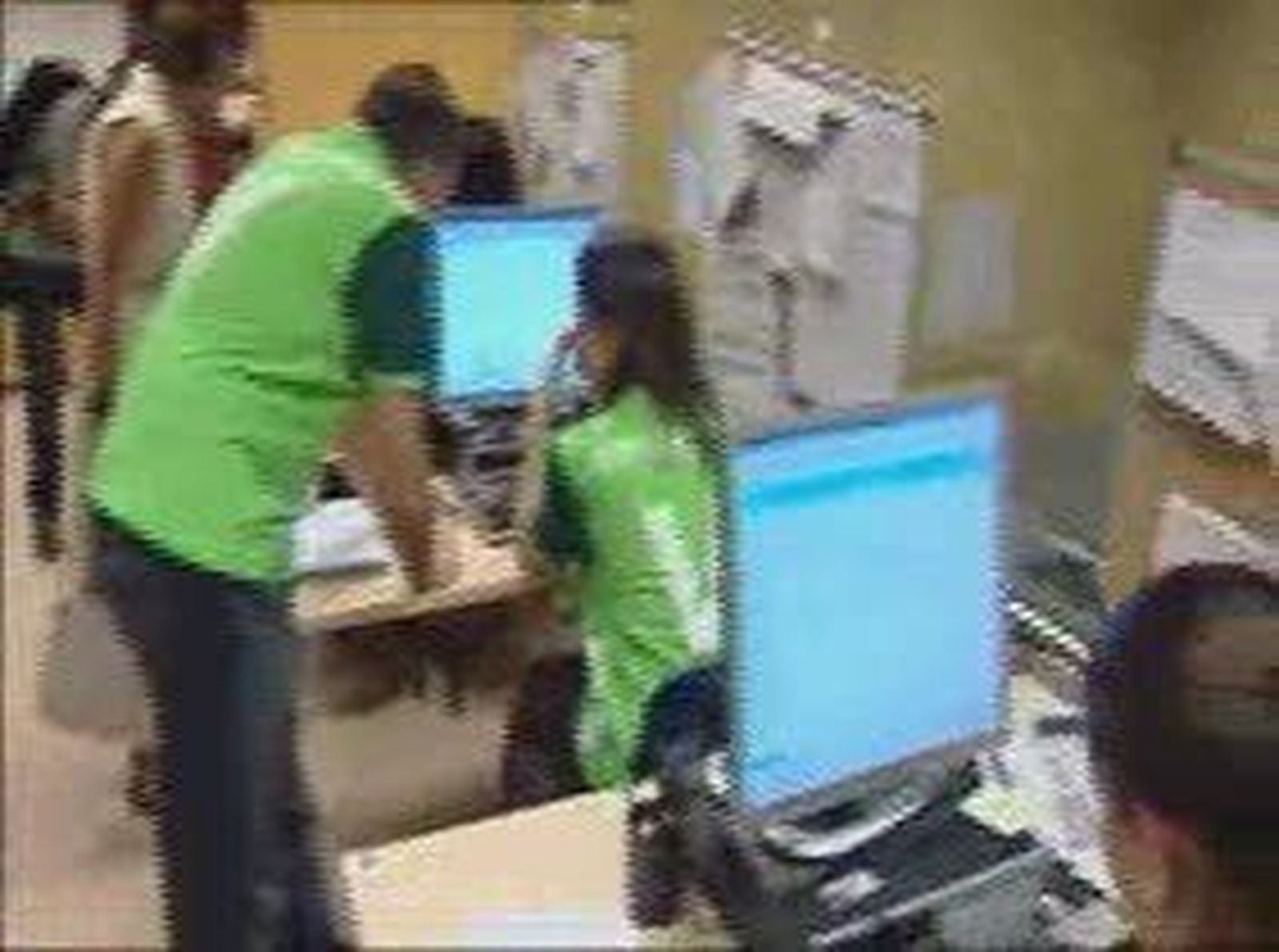 Voluntarios y Ayuntamiento trabajan en la seguridad de la visita del Papa