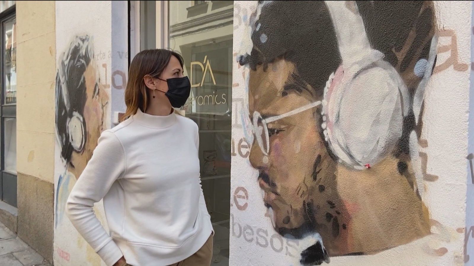 Lavapiés se convierte en un escaparate de arte en plena calle