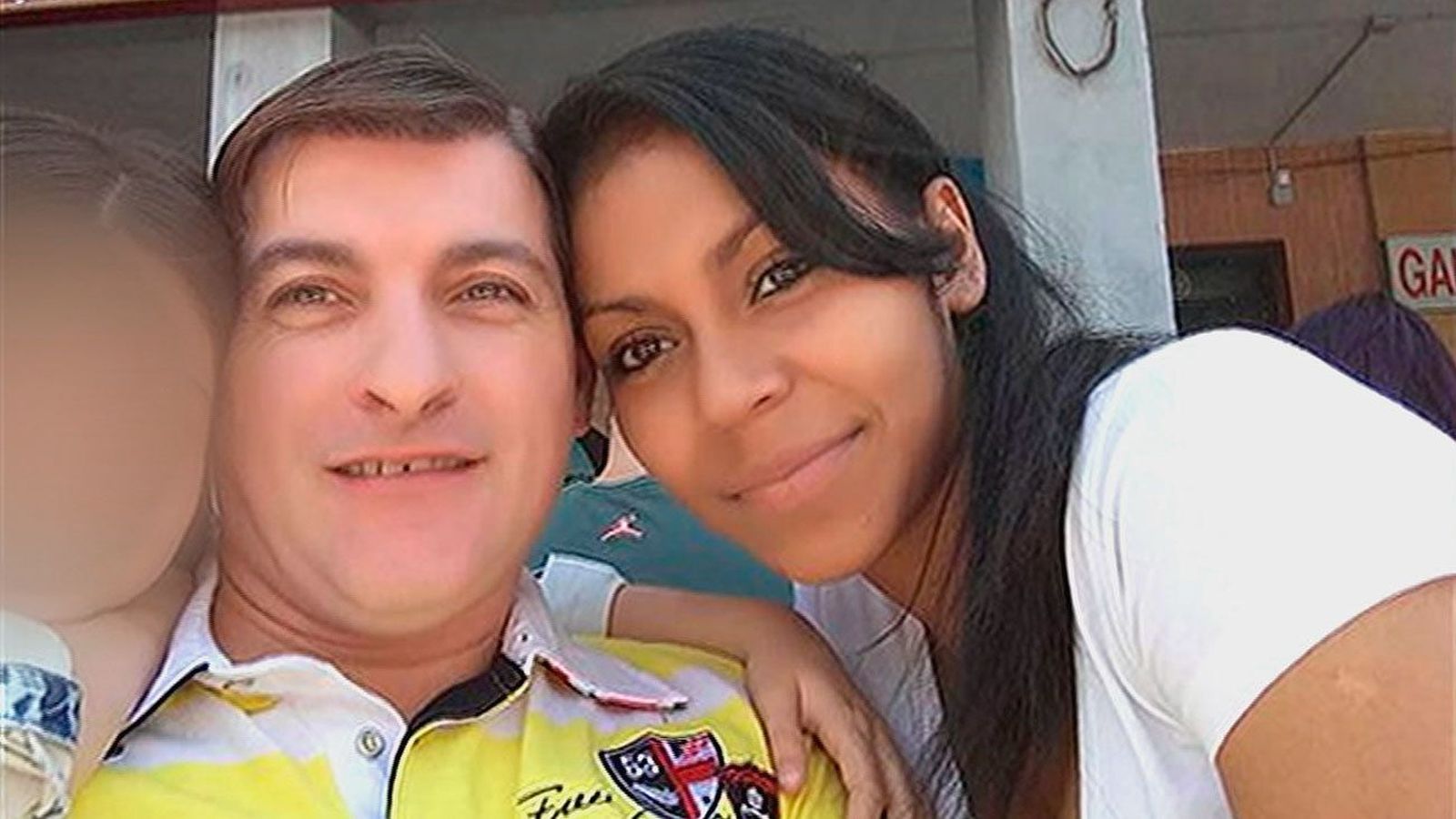 El taxista que llevó al 'rey del cachopo': "La maleta pesaba, pero no noté ningún olor"