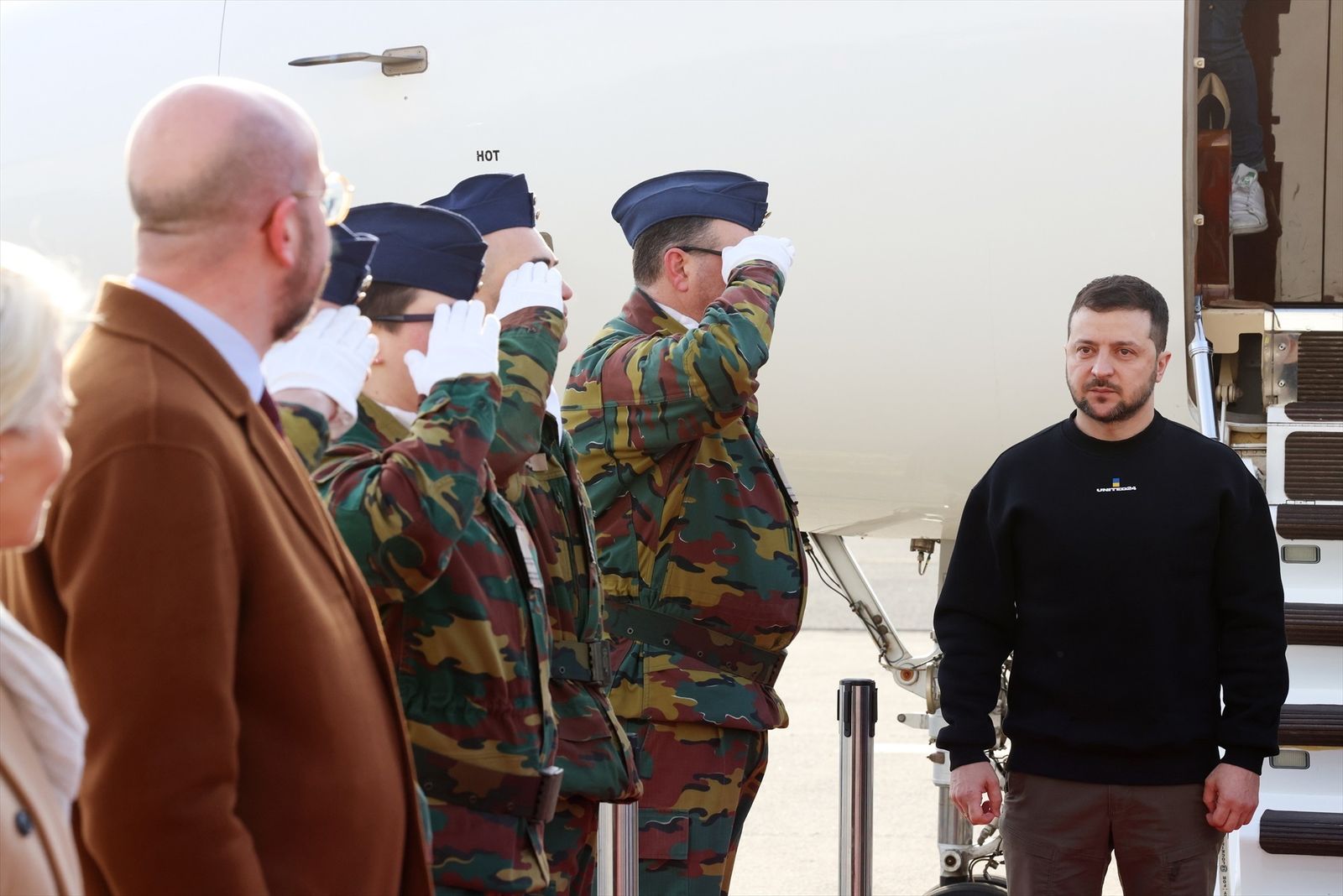 El presidente de Ucrania, Volodimir Zelenski, a su llegada a Bruselas para dar un discurso en la Eurocámara y reunirse con los líderes de los 27 miembros de la UE
