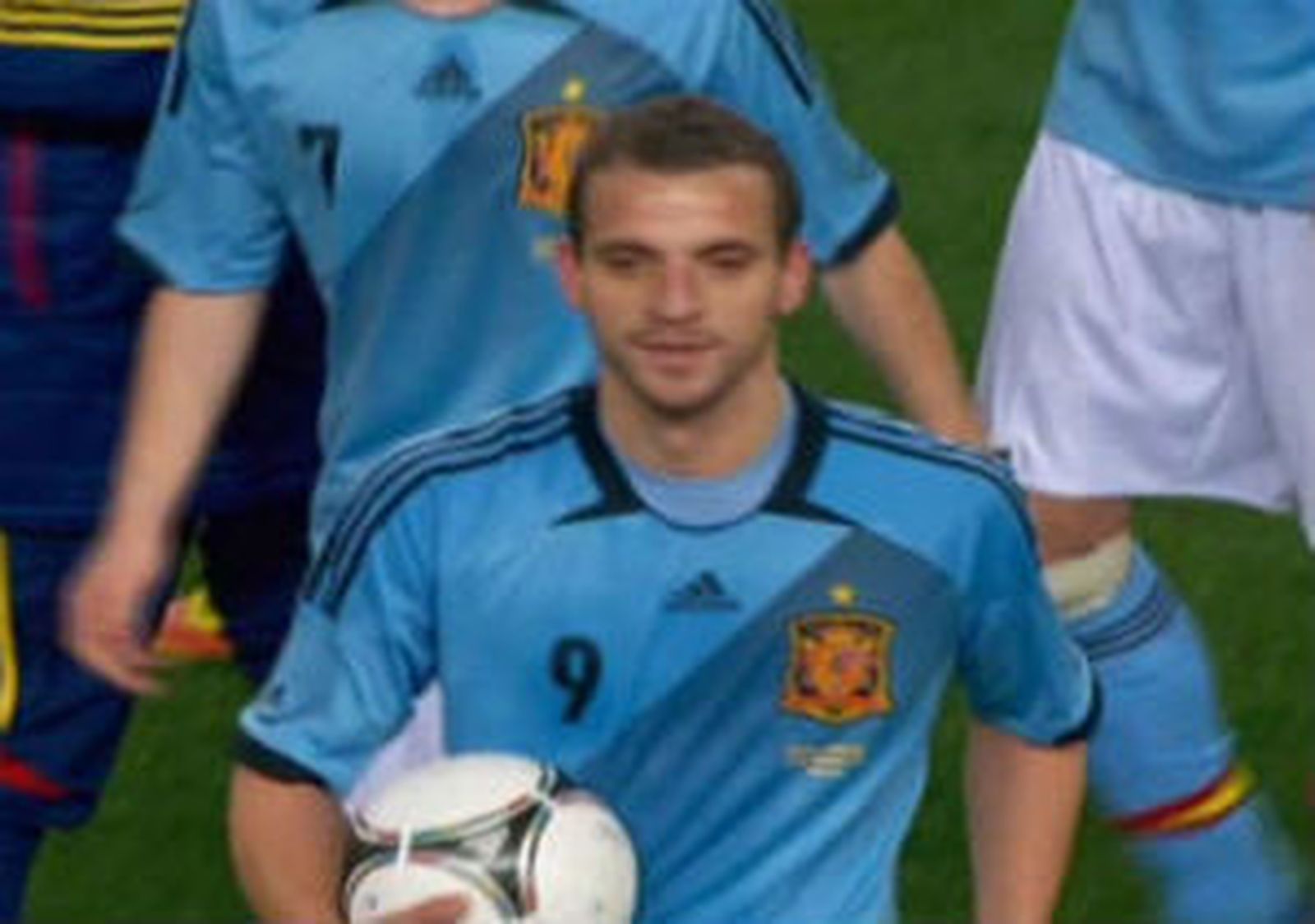Iniesta y Silva desatan la magia y Soldado remata a Venezuela