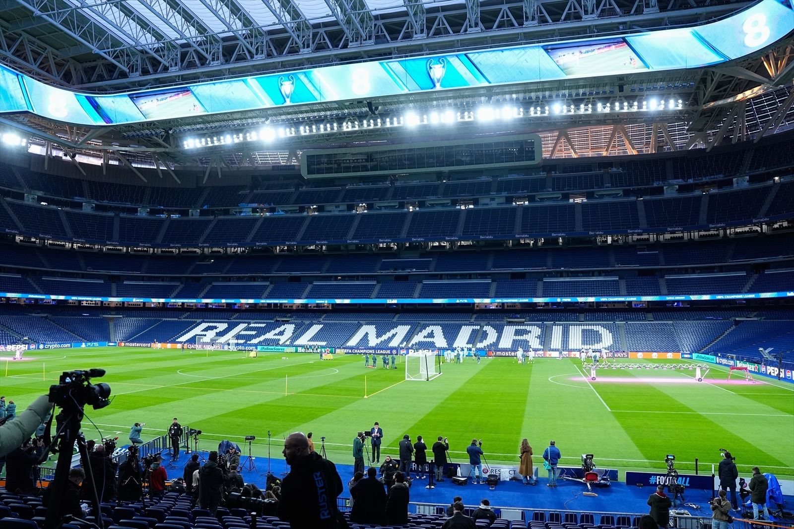 Vista general del interior del Santiago Bernabéu durante el entrenamiento del AS Mónaco antes de la Liga de Campeones de la UEFA