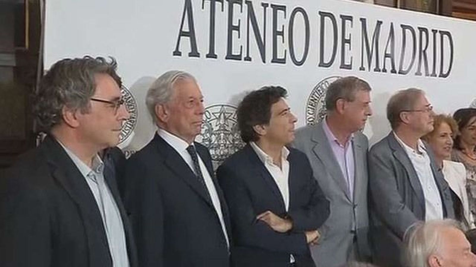 Vargas Llosa advierte en el Ateneo contra la independencia de Cataluña