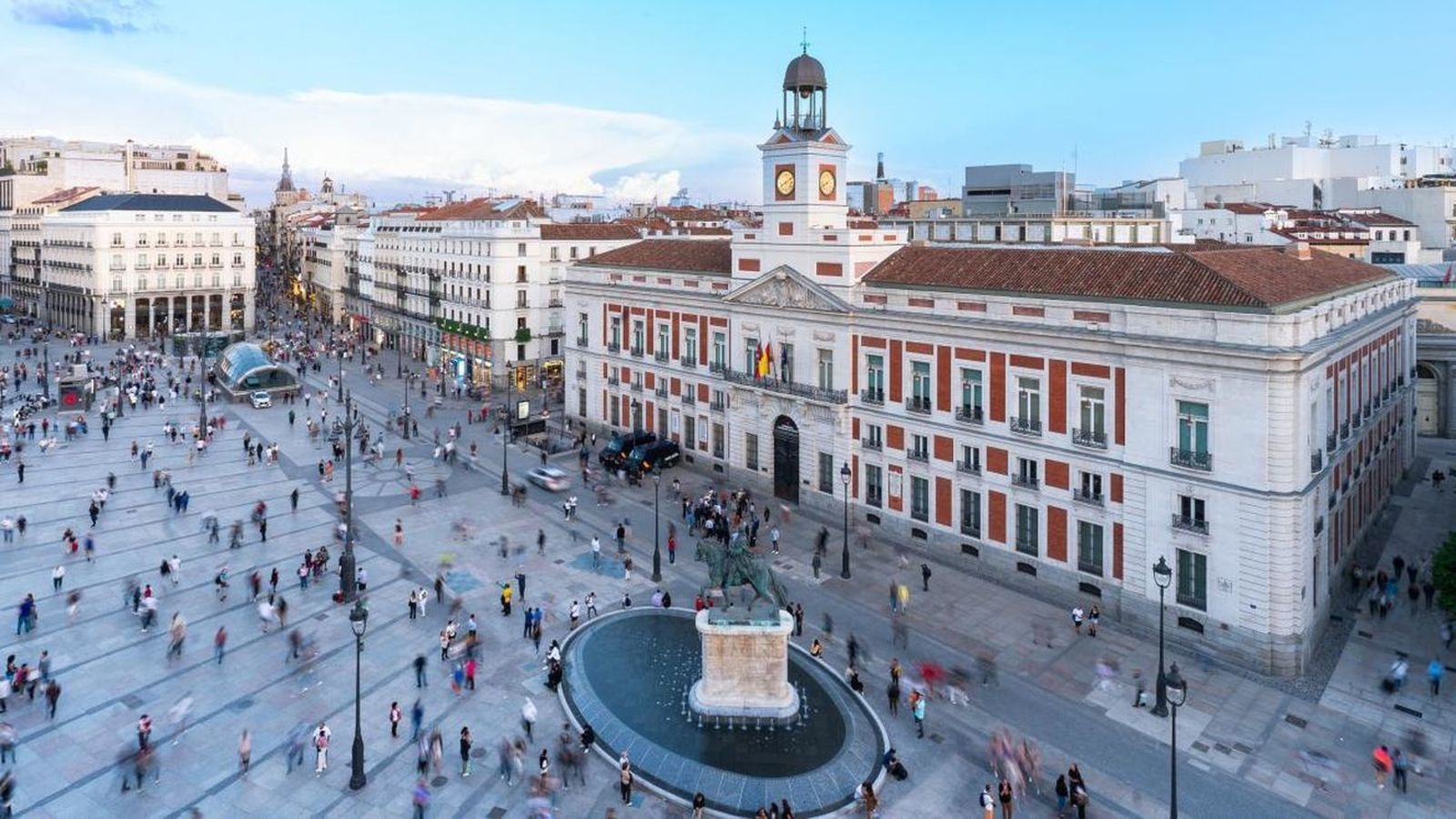 Telemadrid celebra los 40 años de la Real Casa de Correos como sede del Gobierno Regional