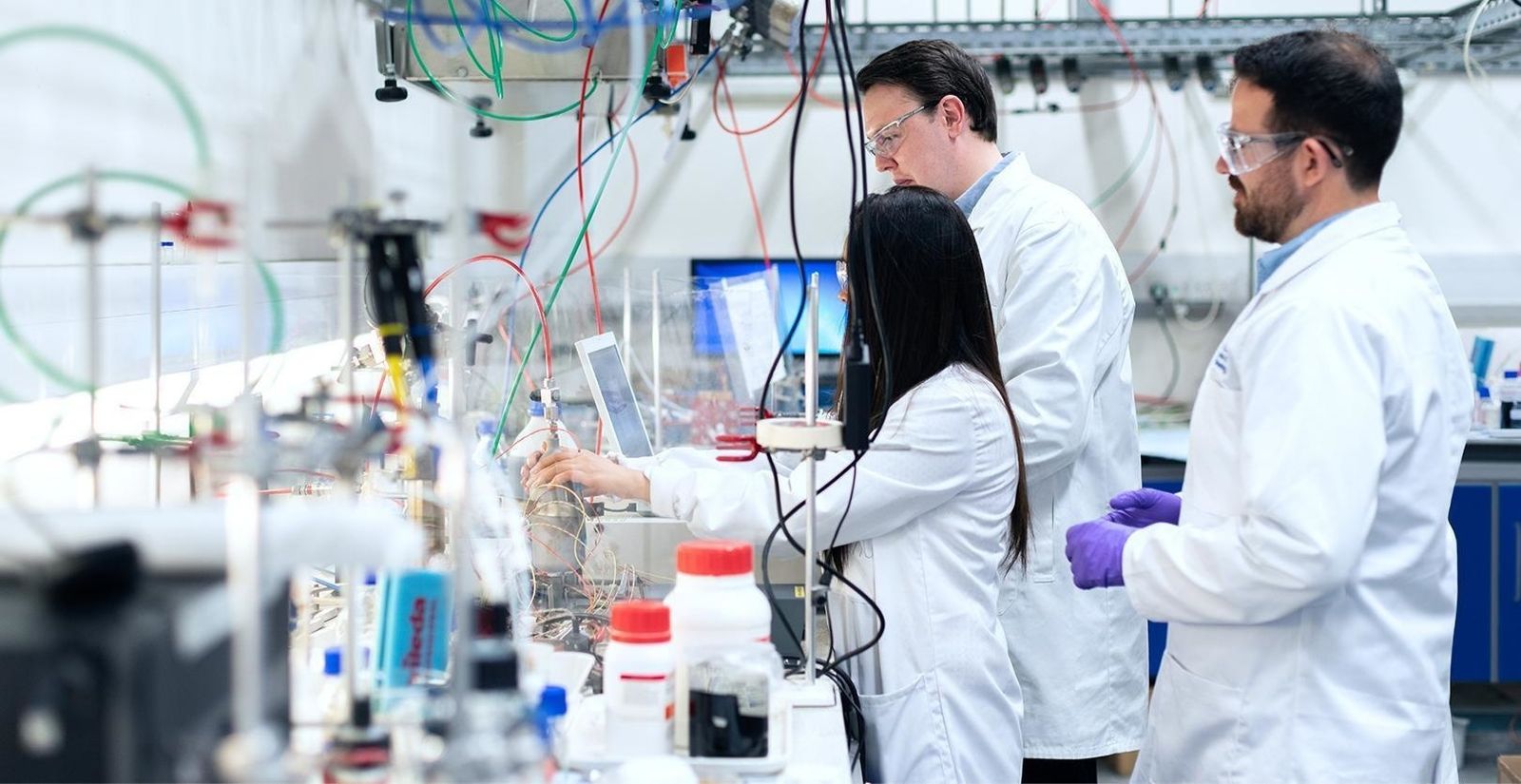 Científicos en un laboratorio