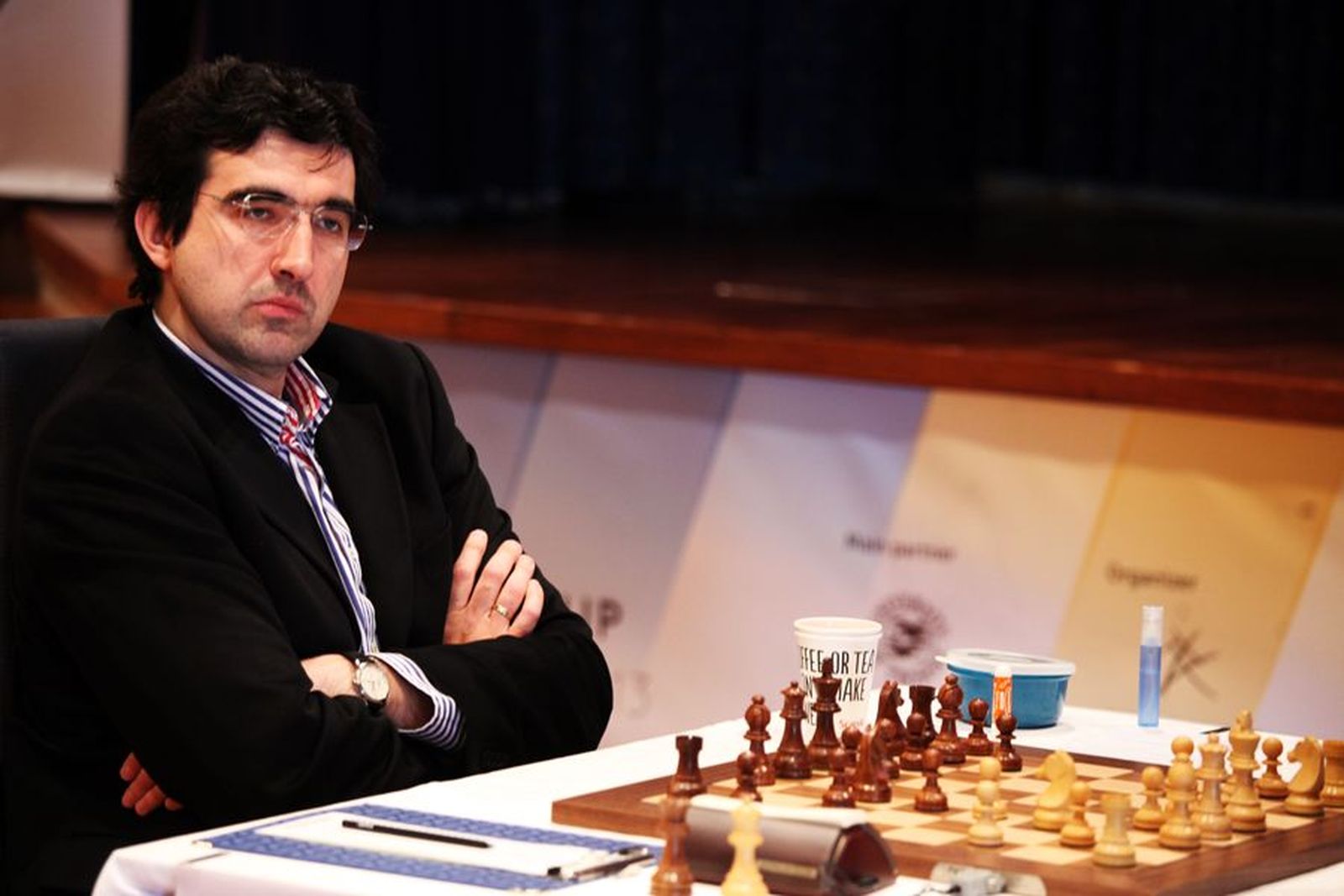 Krámnik se enfrenta a 30 jugadores en el Club de Campo