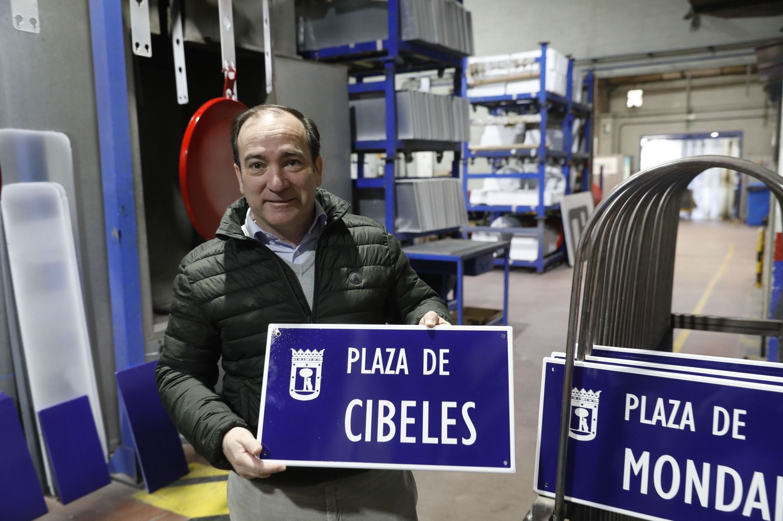Las 61.174 placas de las calles de Madrid, objeto de deseo para algunos