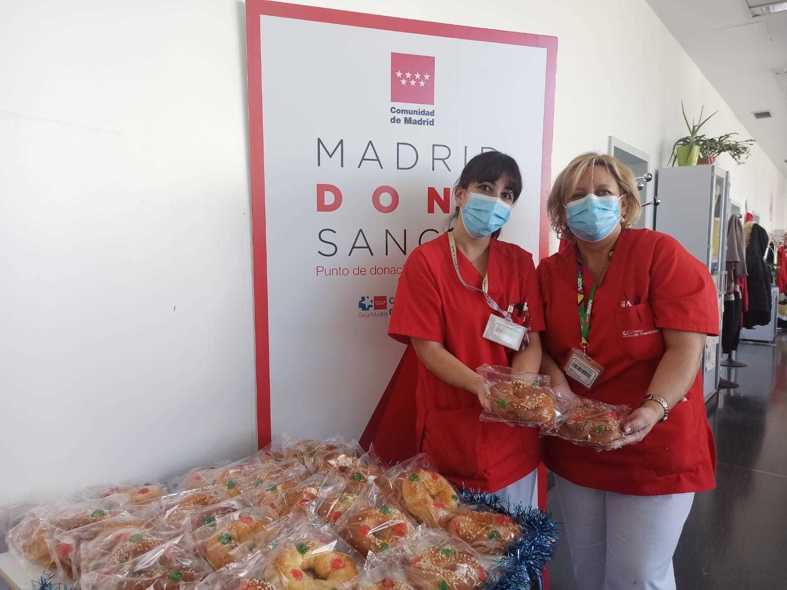 El Centro de Transfusión regala un roscón a los donantes  de sangre