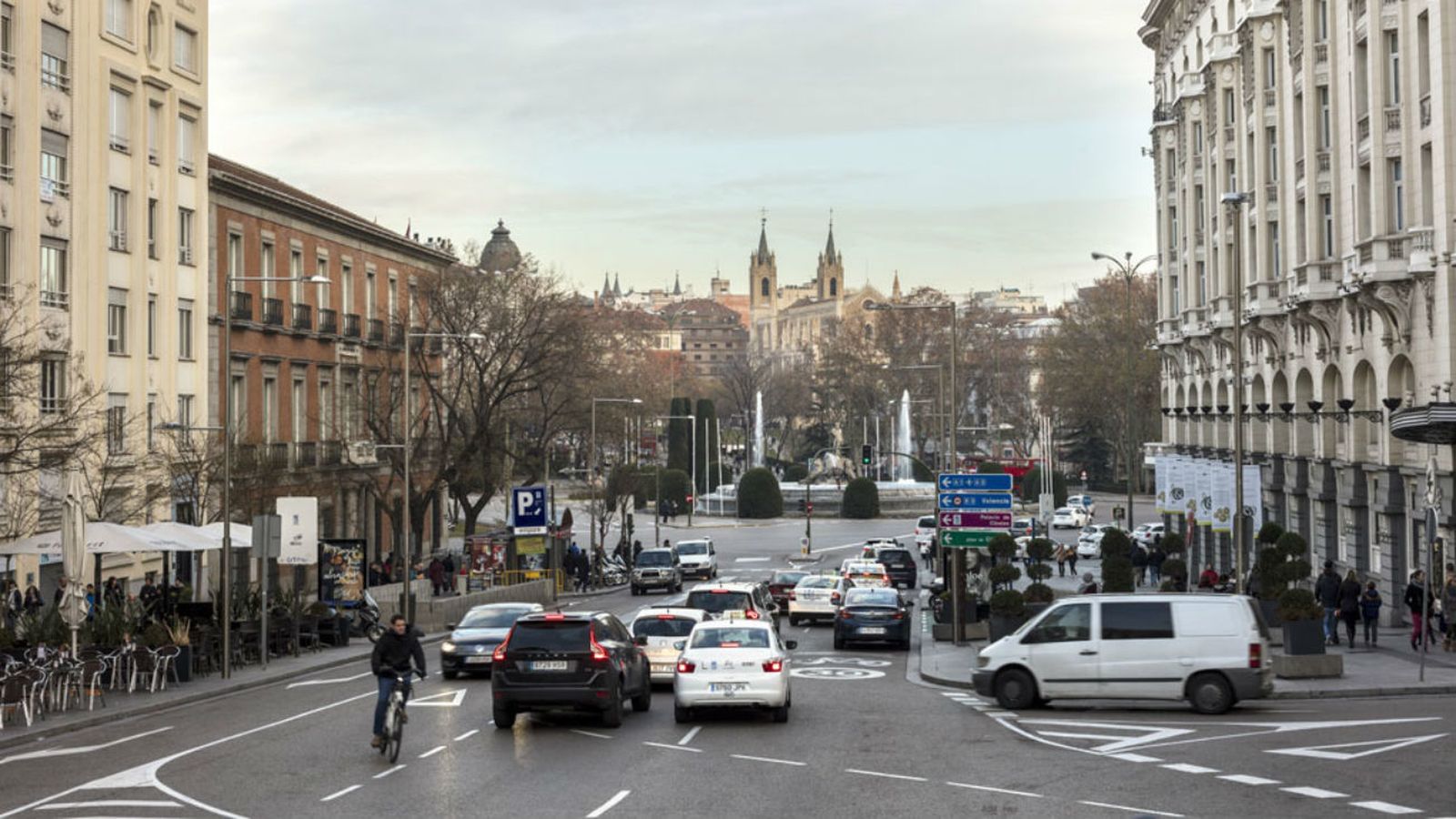 Tráfico en el centro de la capital (archivo)