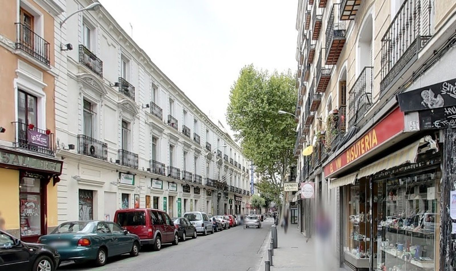 Detenidos por pegarle a un ladrón en su tienda de Lavapiés