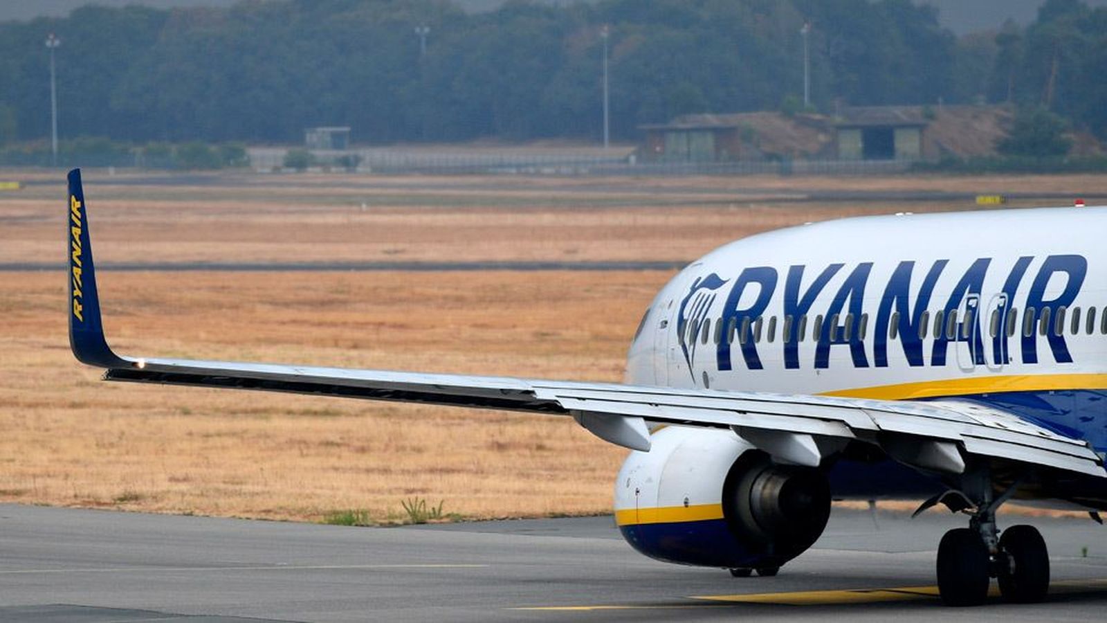 Normalidad en Madrid-Barajas, con 10 vuelos cancelados, por la huelga de pilotos de Ryanair