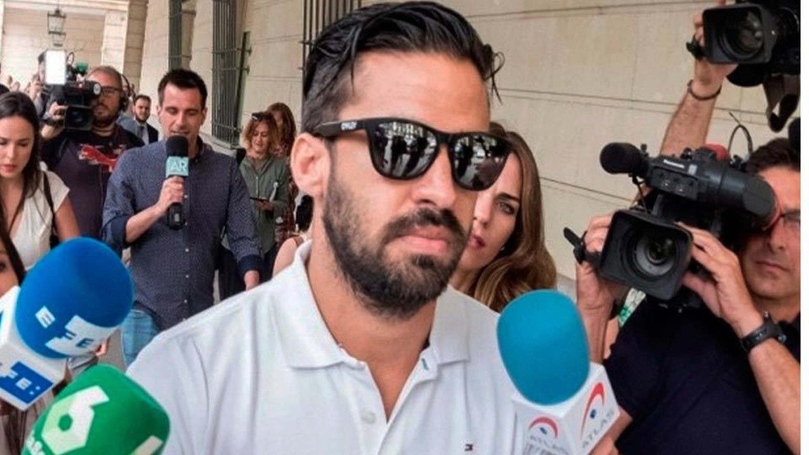 La Audiencia de Navarra mantiene en libertad al guardia civil de La Manada