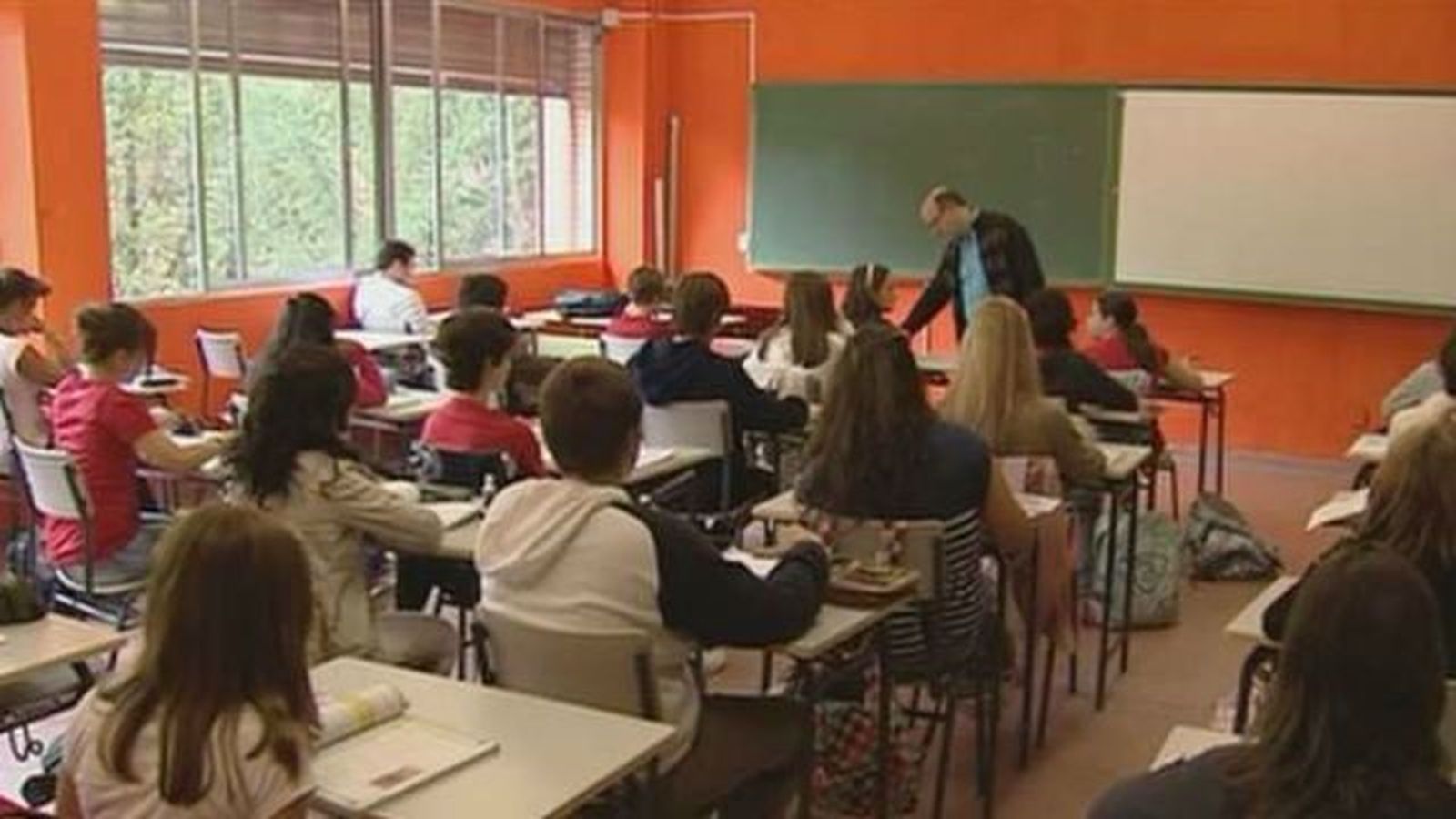 El cambio en el calendario escolar permitió aprobar a 11.000 alumnos más