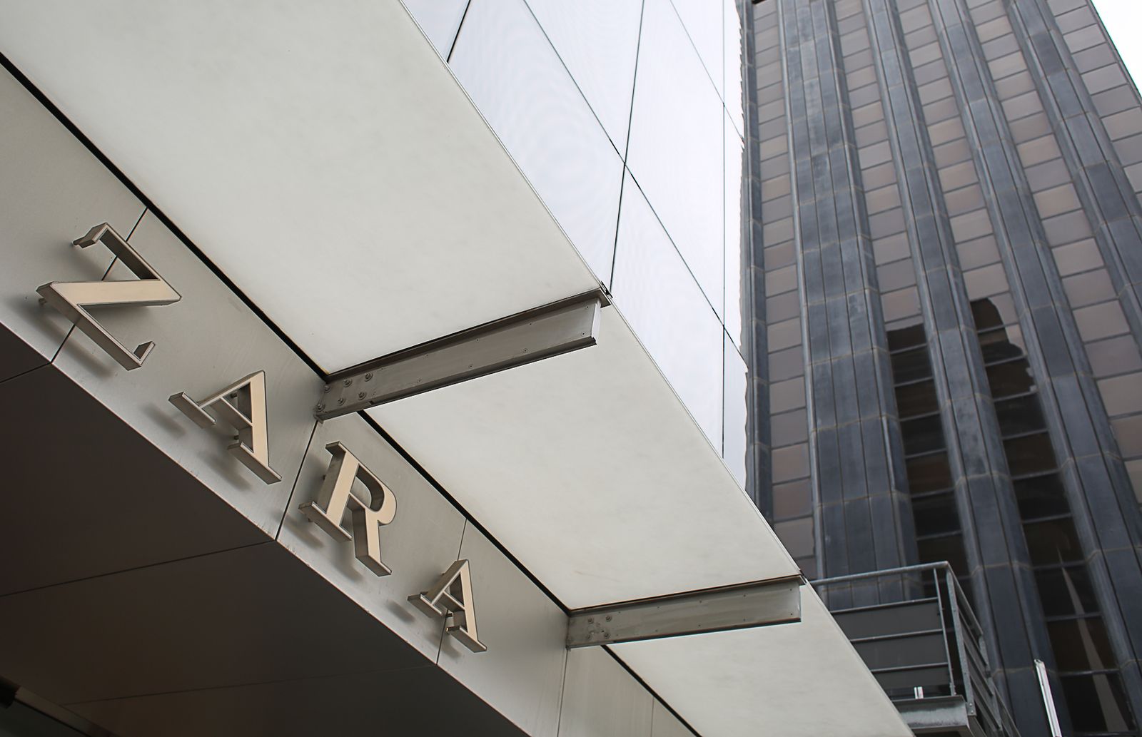 Zara lanza 'Pre-Owned', su plataforma de segunda mano y reparacion de ropa