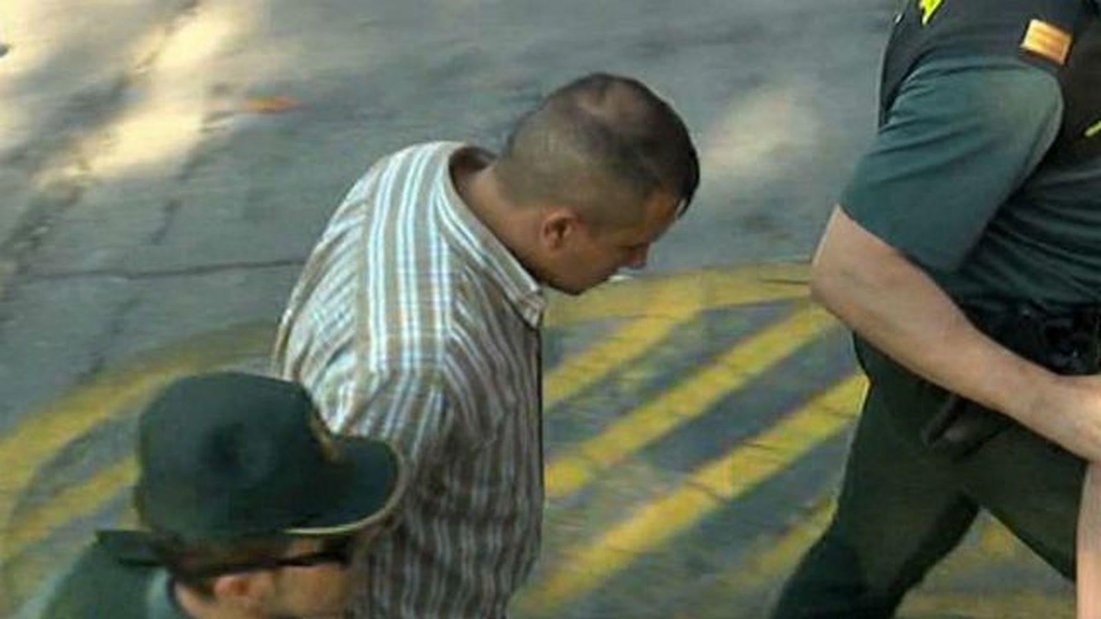 Justifica su sangre esparcida por la escena del crimen en que le sangró la nariz días antes