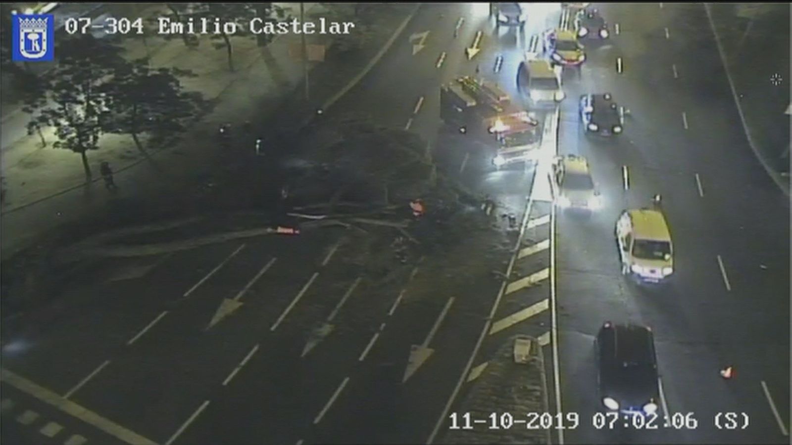 Retenciones y tráfico complicado en la plaza de Colón