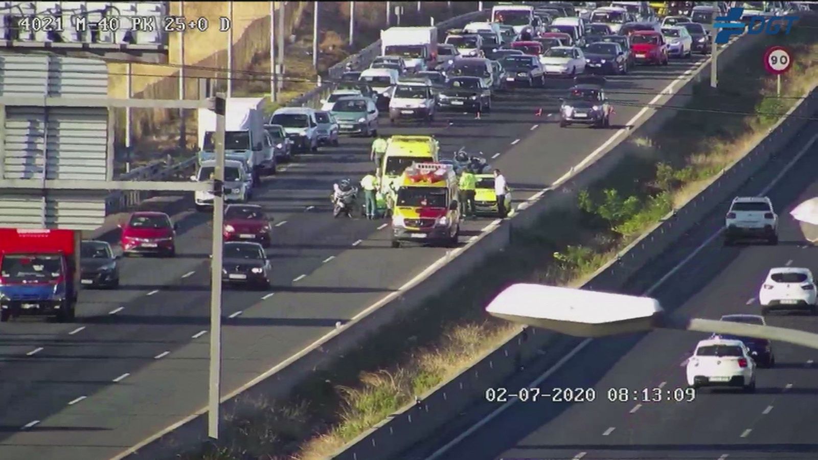 Hora punta llena de atascos en las carreteras de Madrid en este primer jueves de julio