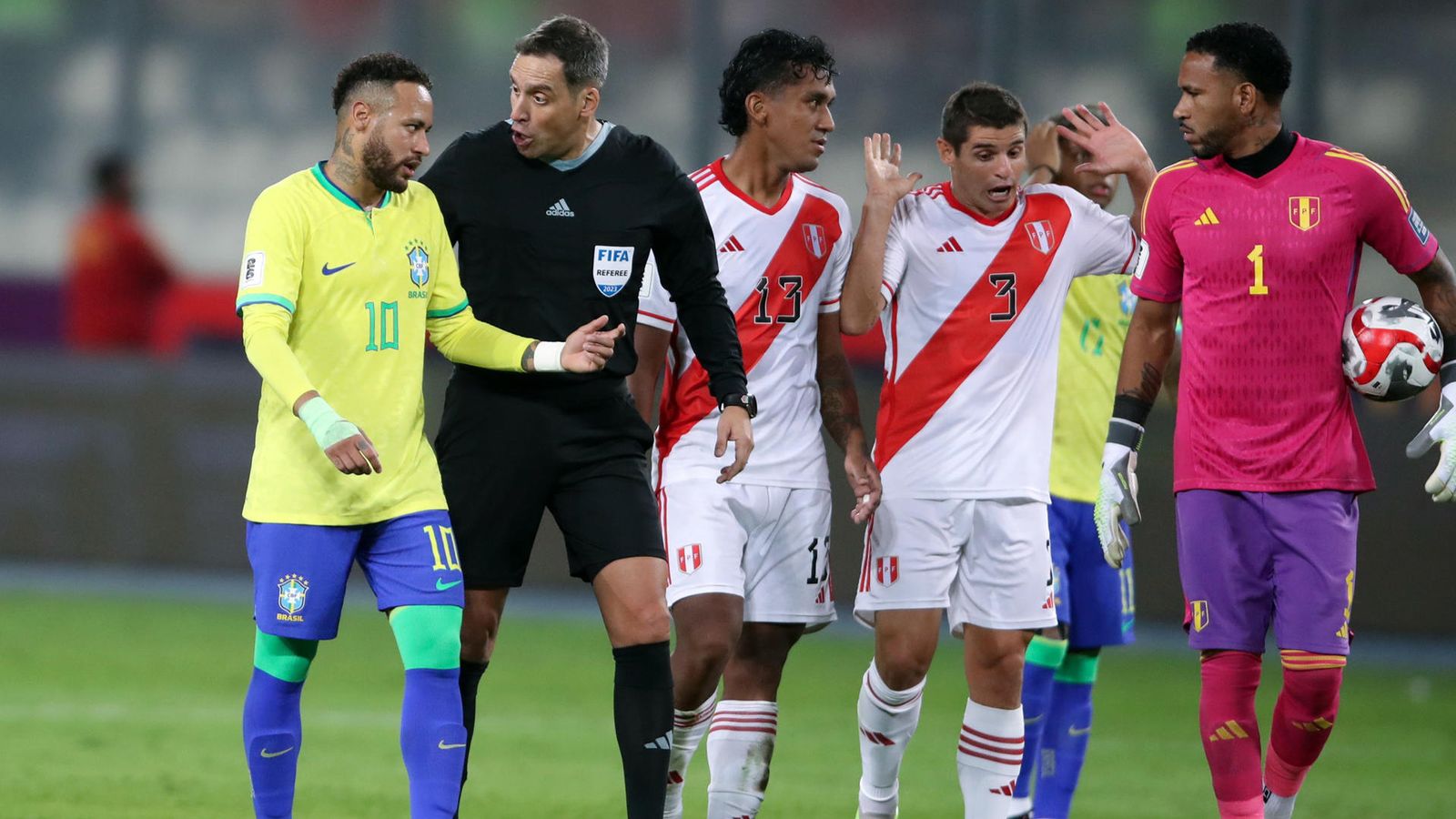 Brasil con apuros ante Perú