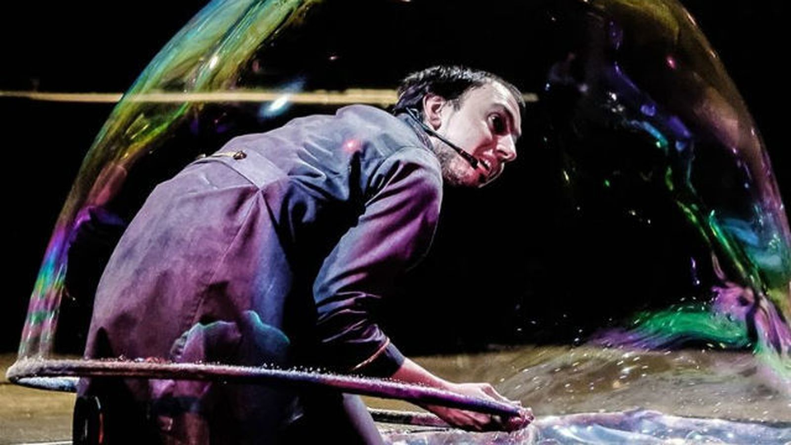 El espectáculo '100% Burbujas' regresa al Teatro Lara esta Navidad