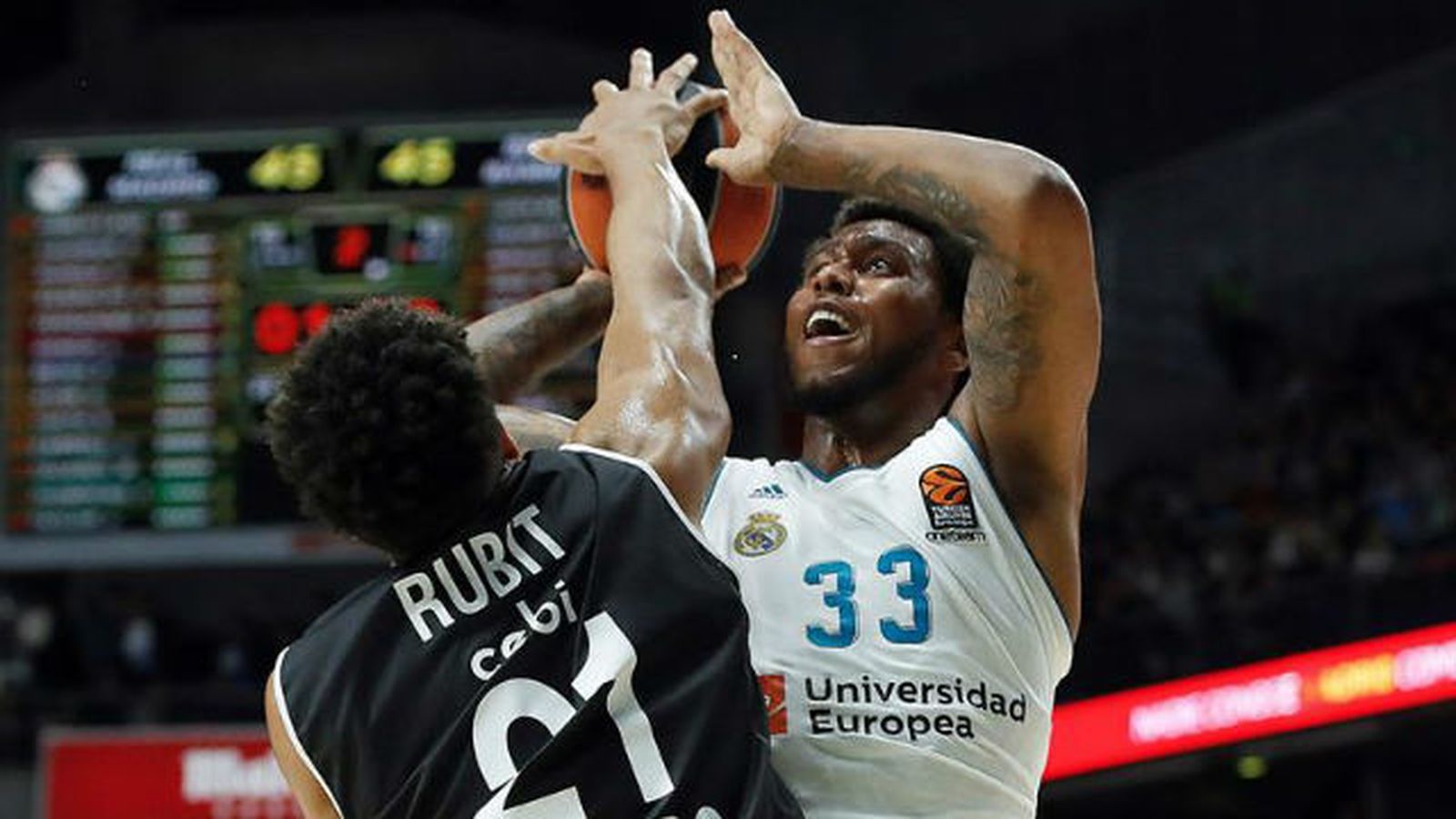 Thompkins ante el Brose