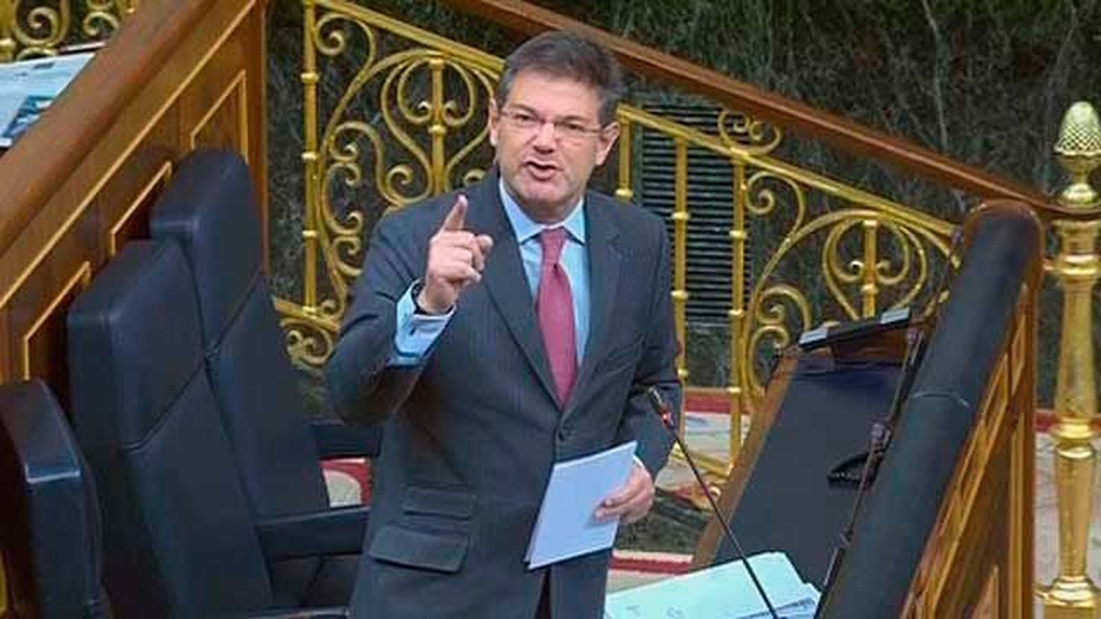 Catalá ve ofensivo el lazo amarillo y defiende la calidad democrática de España