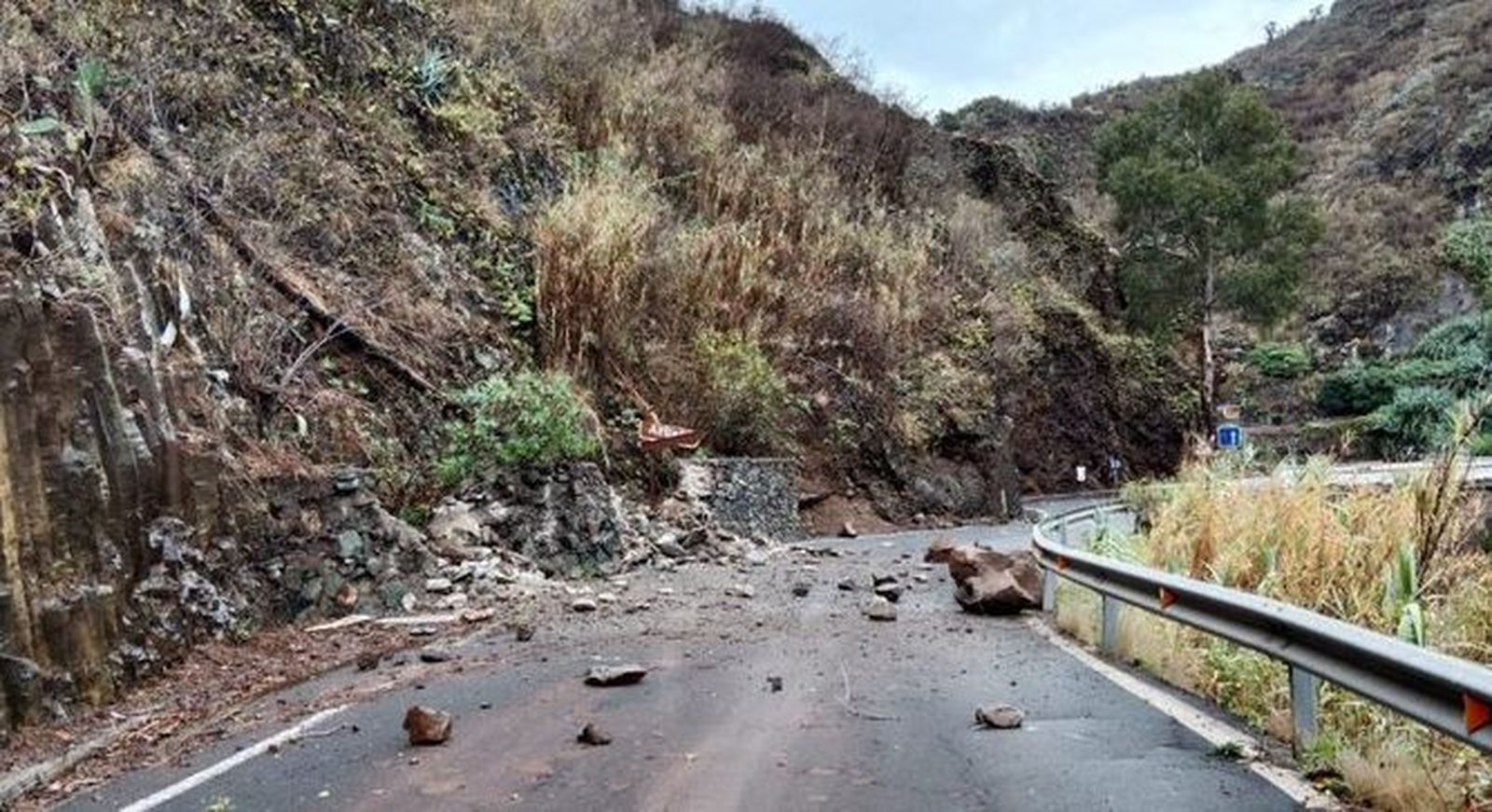 Desprendimientos en una carretera de Gran Canaria