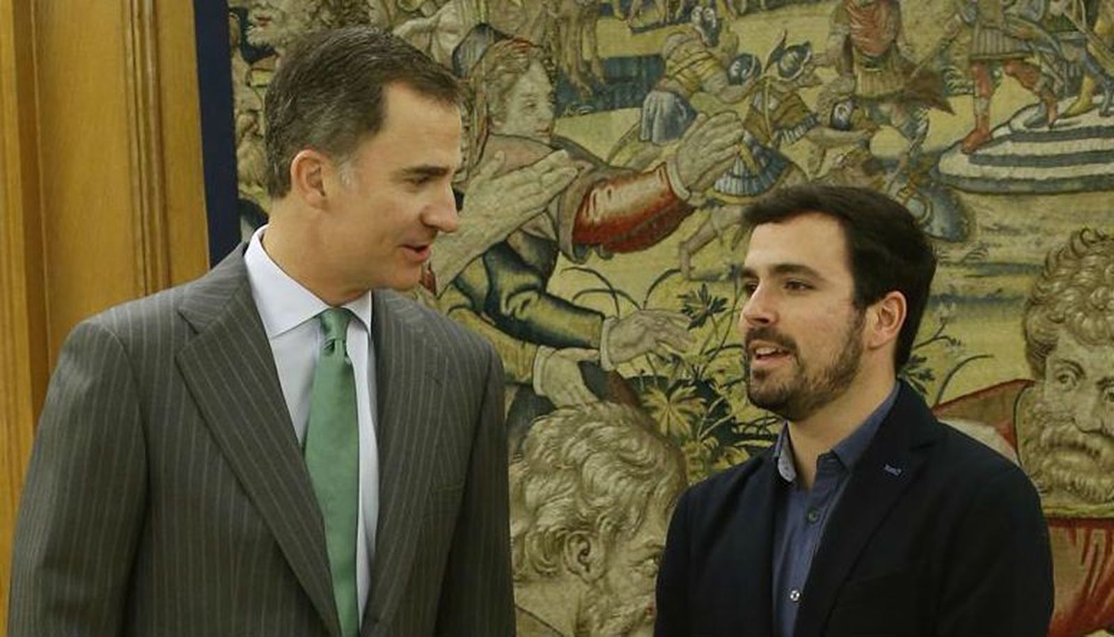 Garzón mediará entre Iglesias y Sánchez para que gobierne la izquierda