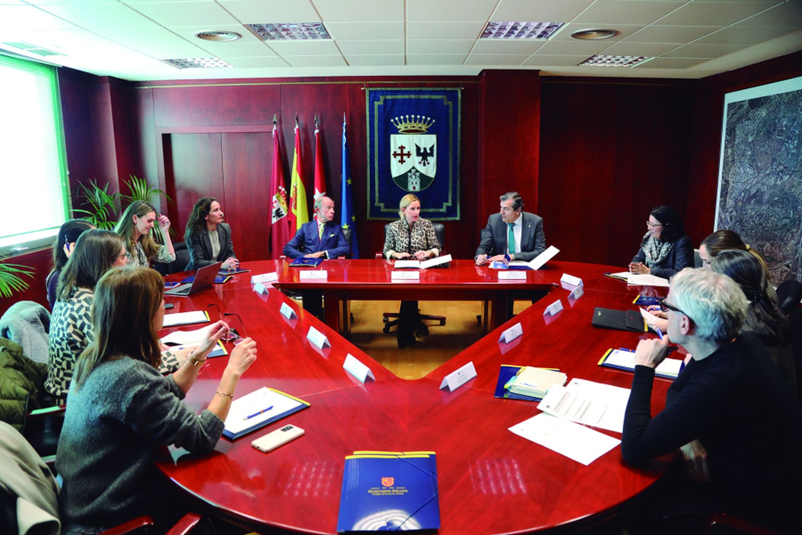 Firma del acuerdo en el Ayuntamiento de Alcobendas