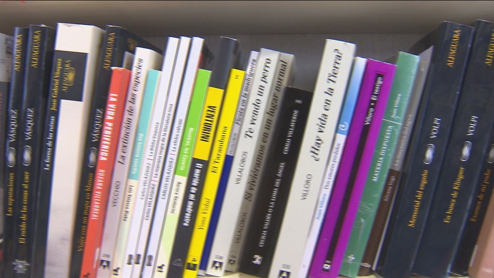 Los españoles leemos más, pero compramos menos libros, tras la pandemia