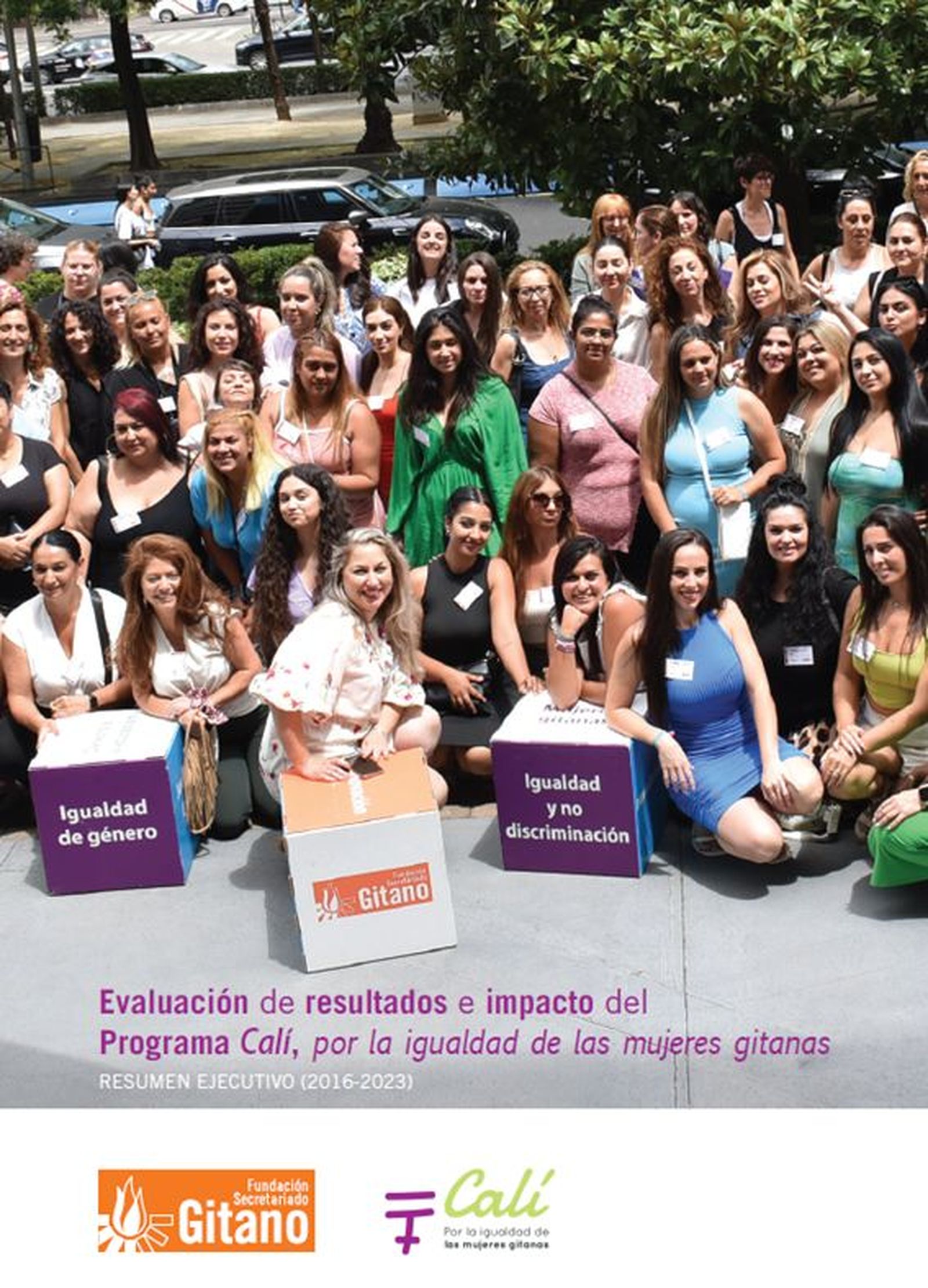 Participantes en el 'Programa Calí, por la igualdad de las mujeres gitanas'