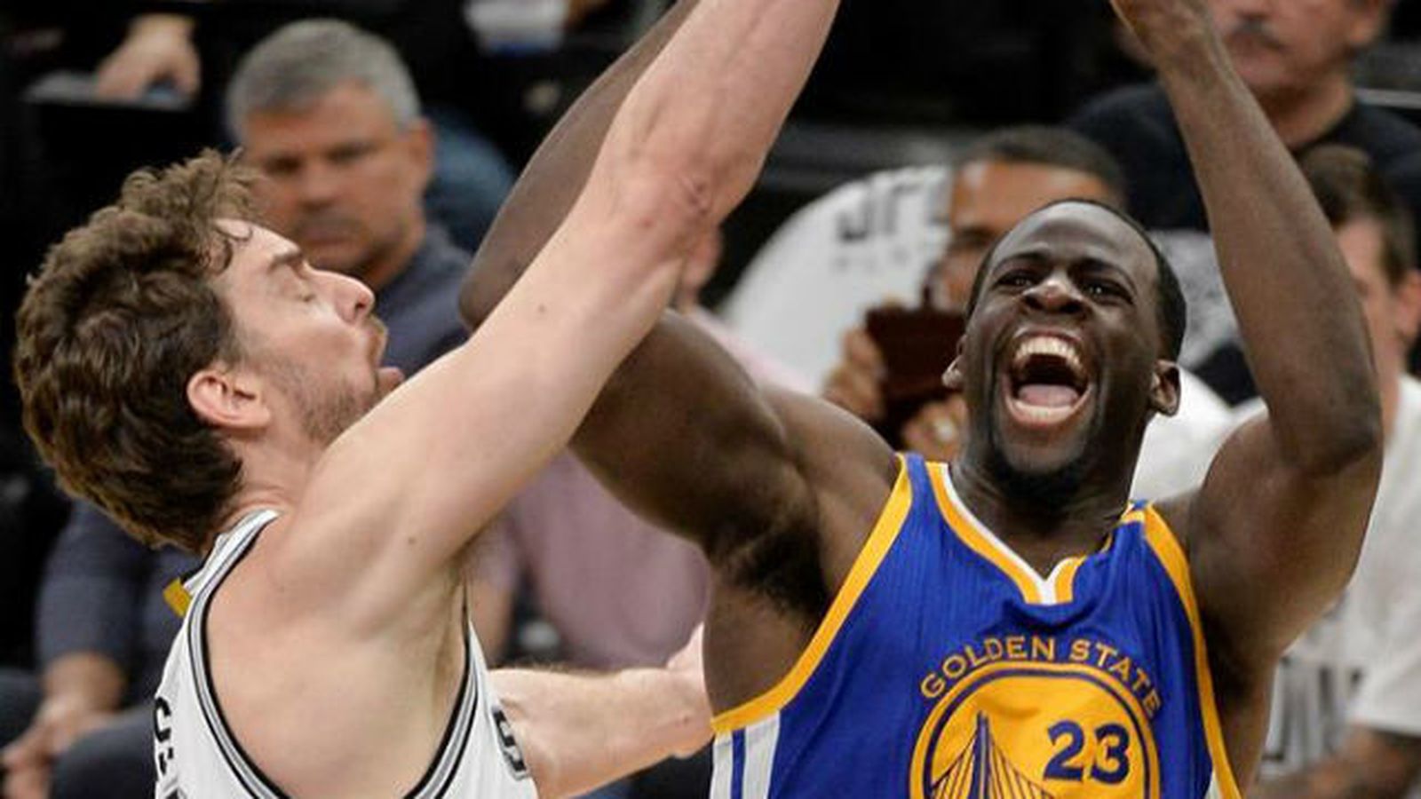 Pau Gasol ante los Warriors