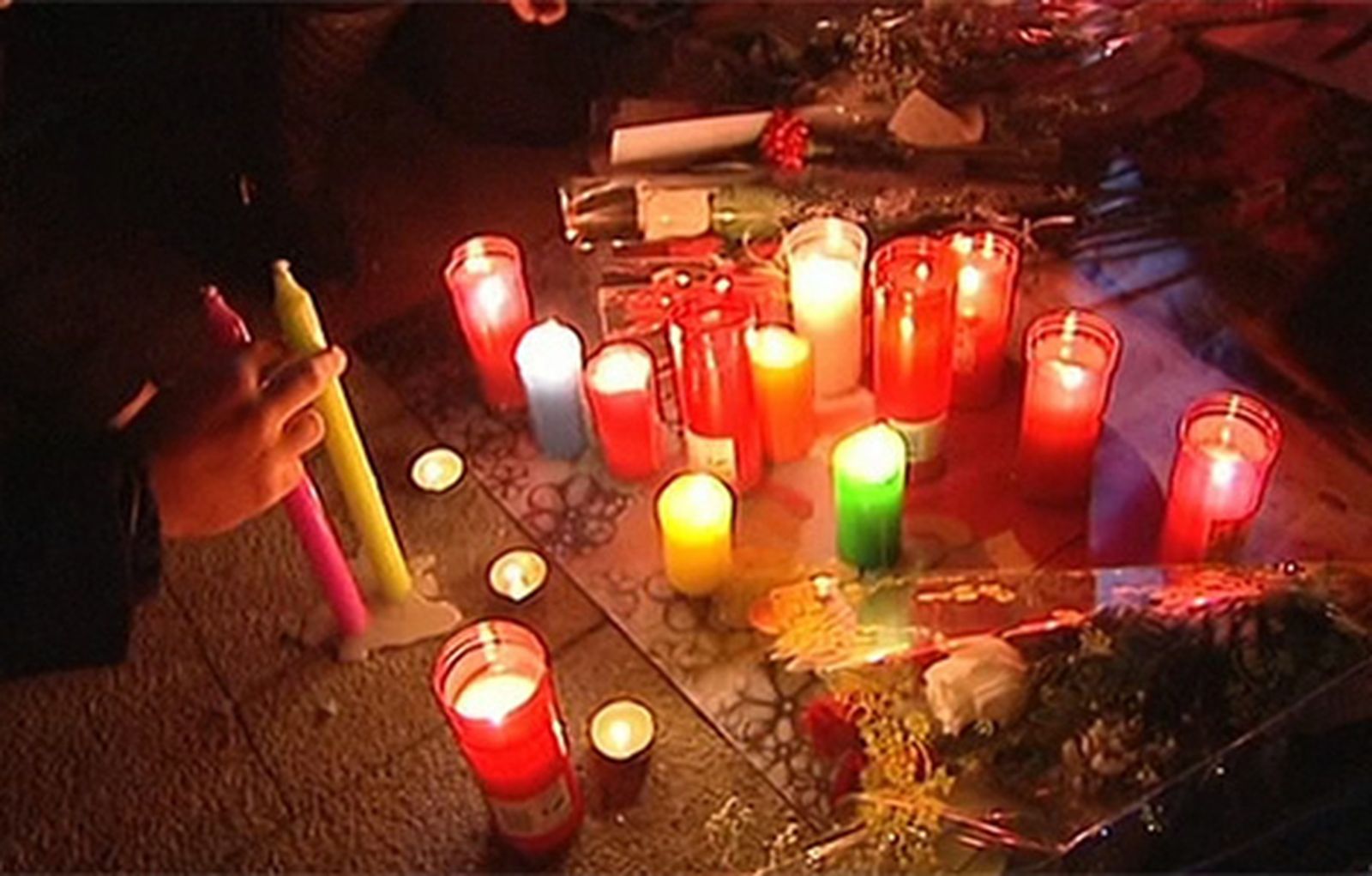Familiares y amigos recuerdan a las víctimas del Madrid Arena