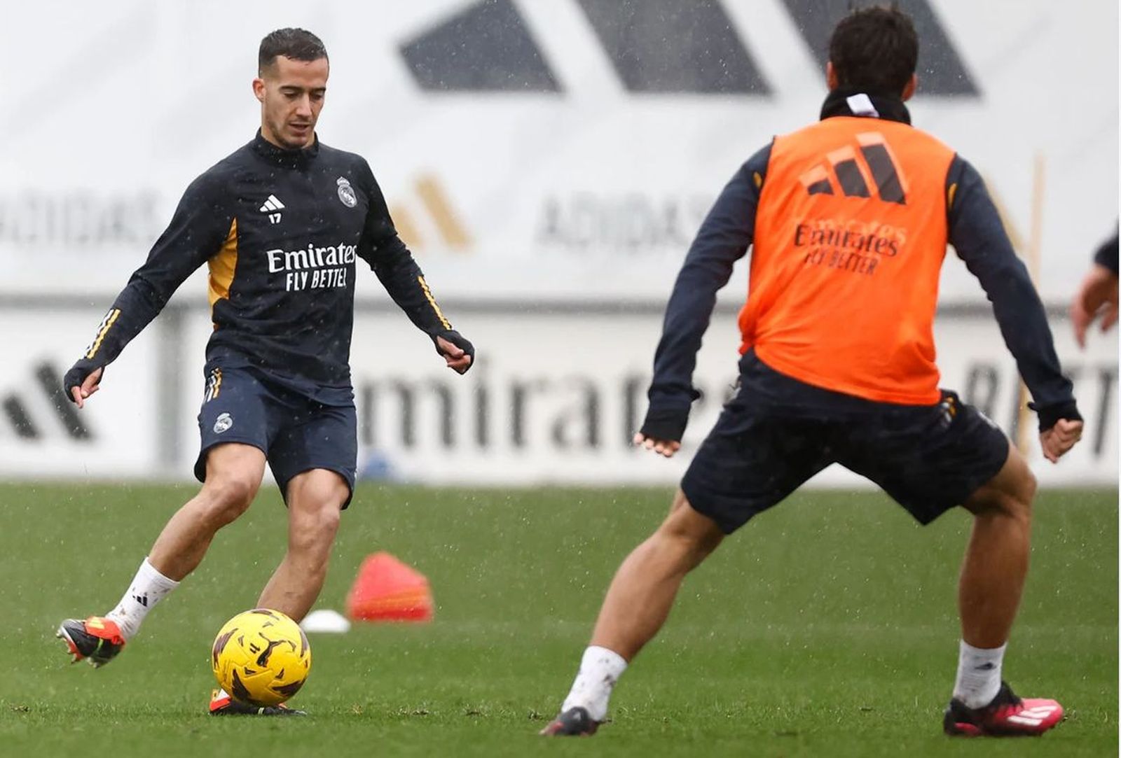 Lucas Vázquez vuelve a entrenar
