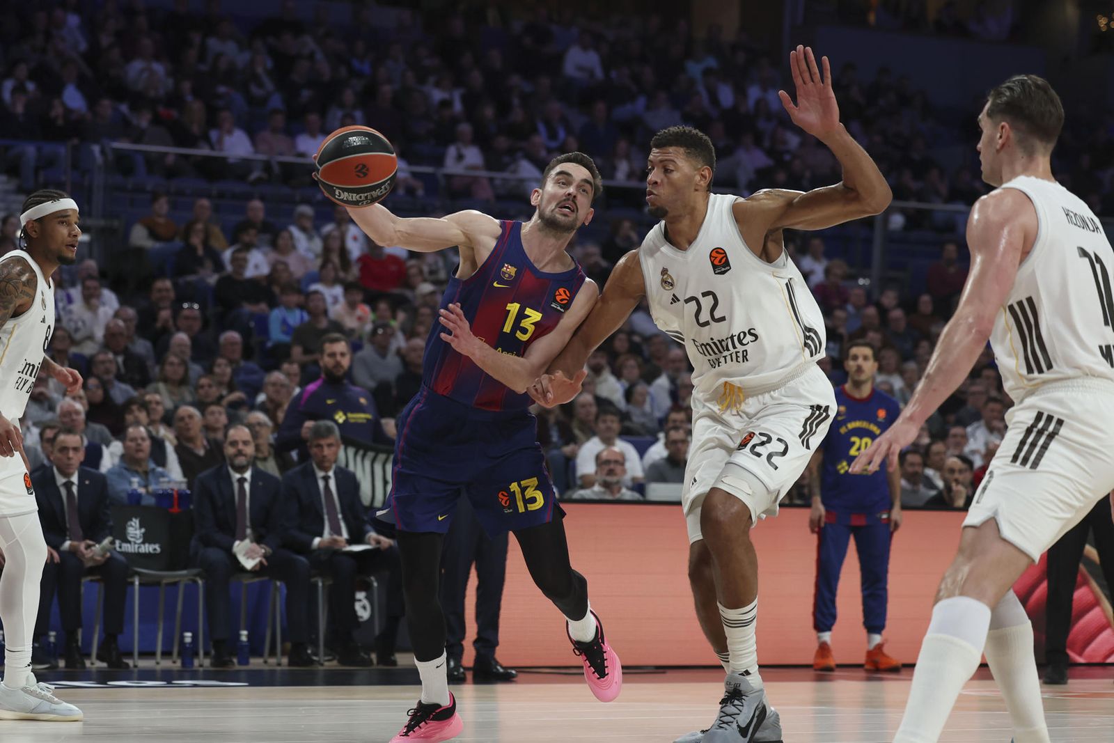 Tavares ante el Barcelona