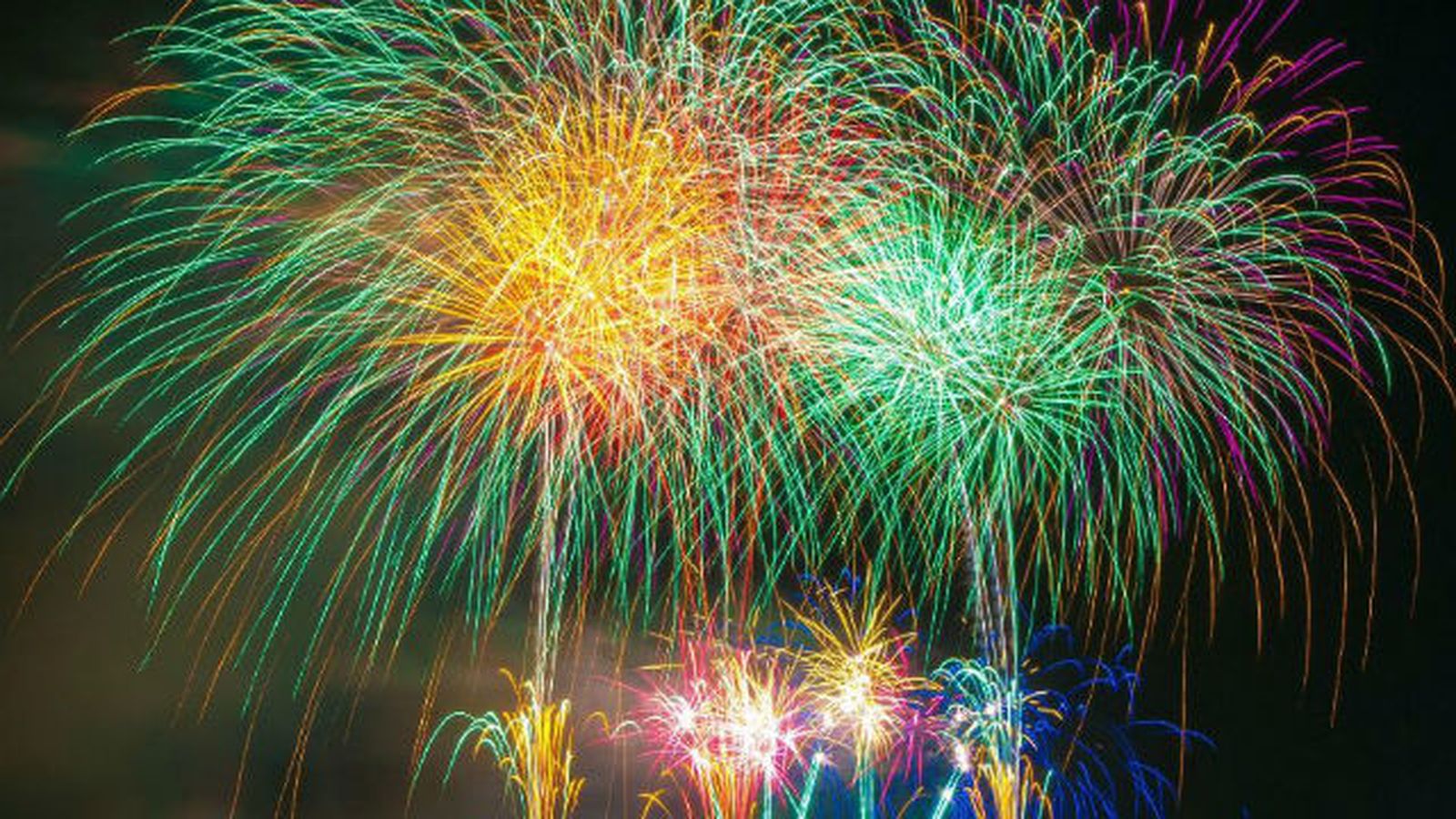 Bomberos de la Comunidad, en guardia ante los fuegos artificiales de este puente