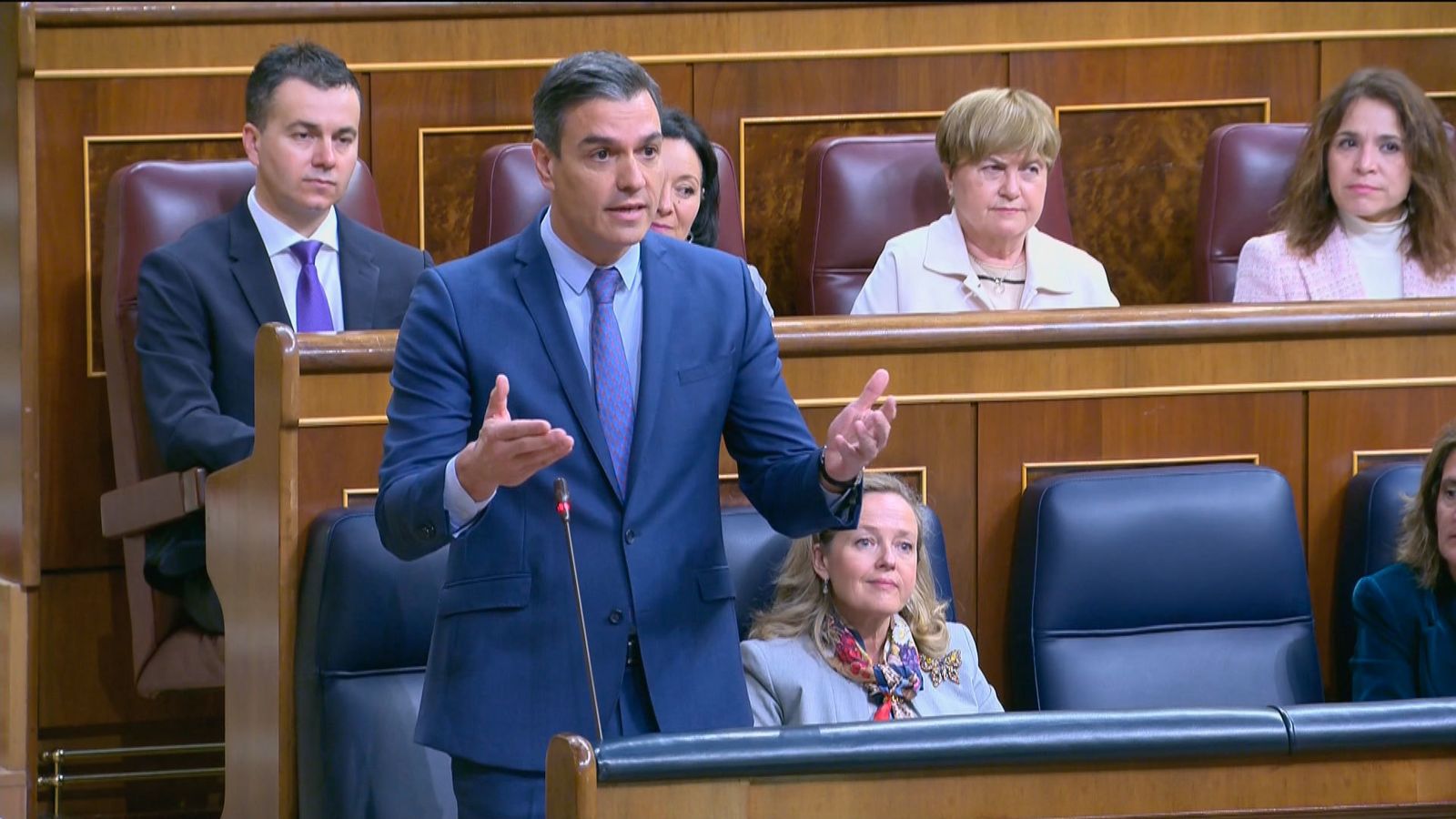 El Gobierno acepta tramitar el decreto anticrisis como proyecto de ley para permitir aportaciones de los grupos y lograr su apoyo