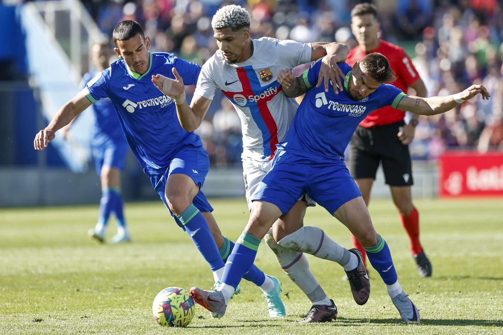 El Getafe desactiva al Barcelona: 0-0