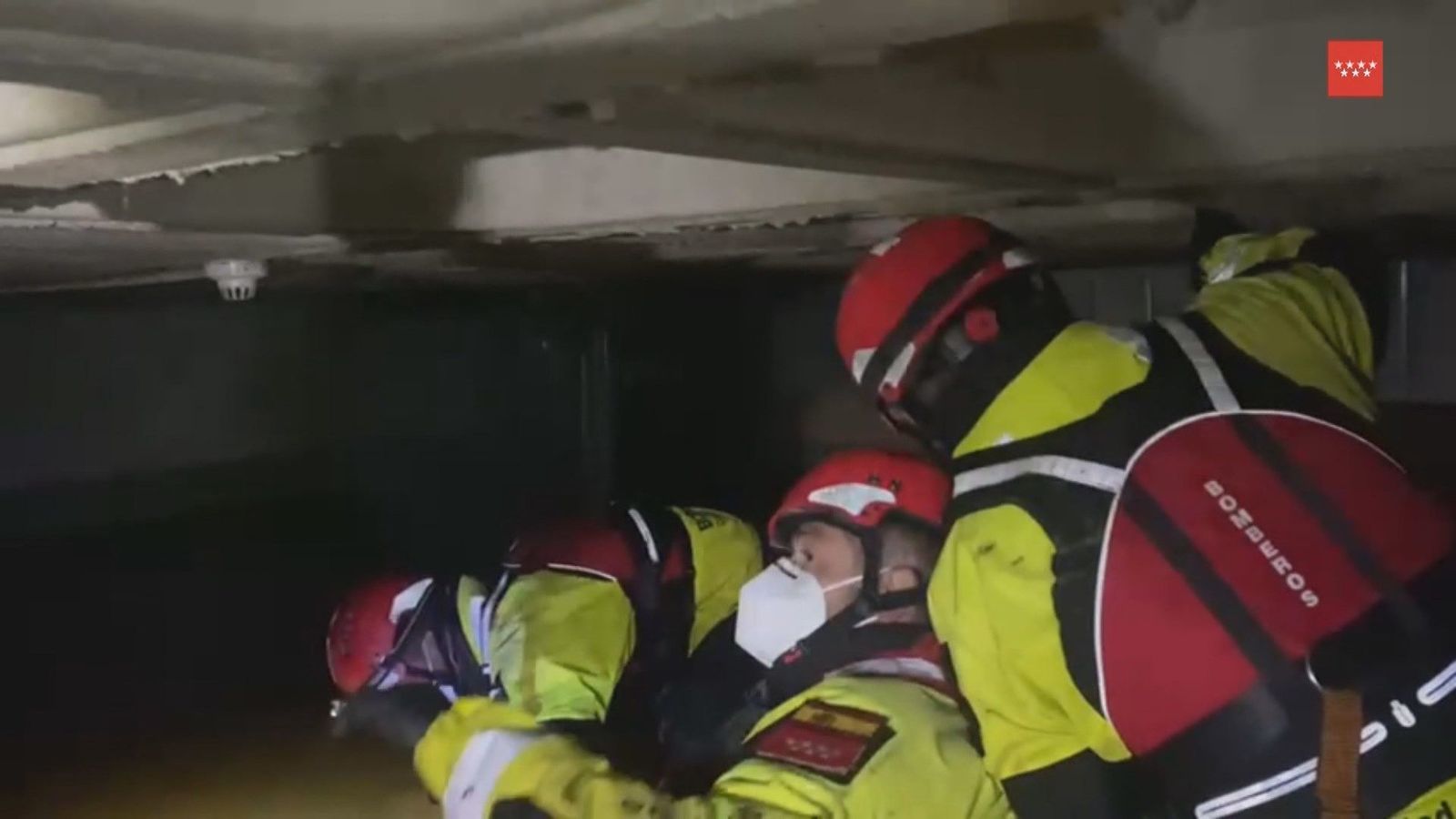 Los profesionales de los servicios de emergencias de Madrid ayudan en Valencia