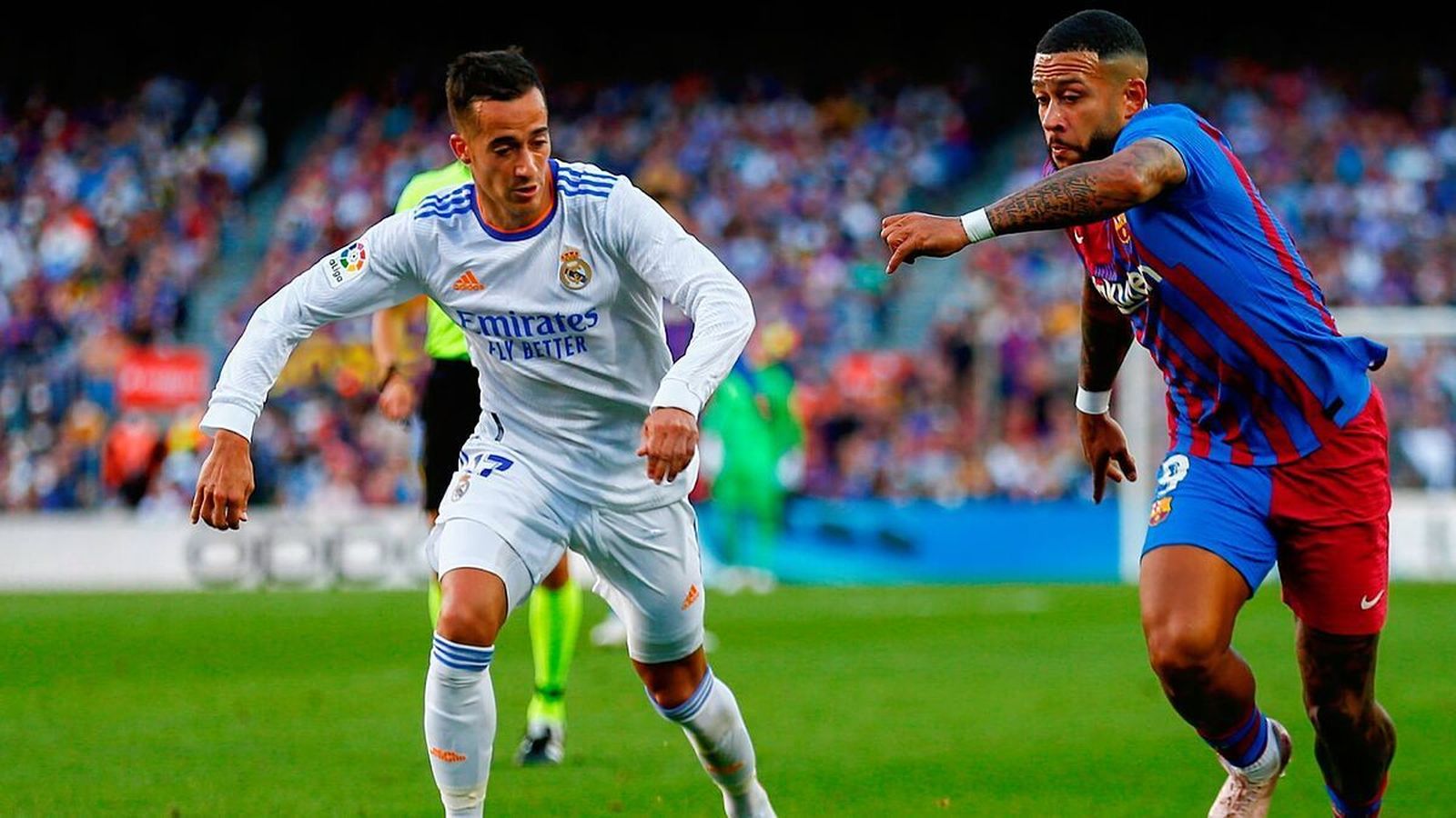 Lucas Vázquez ante el Barcelona