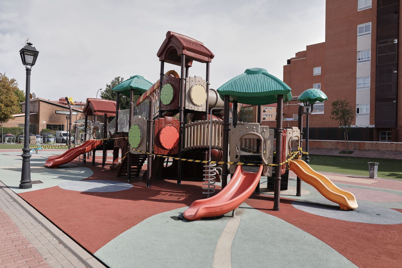 La Comunidad de Madrid no cerrará los parques infantiles